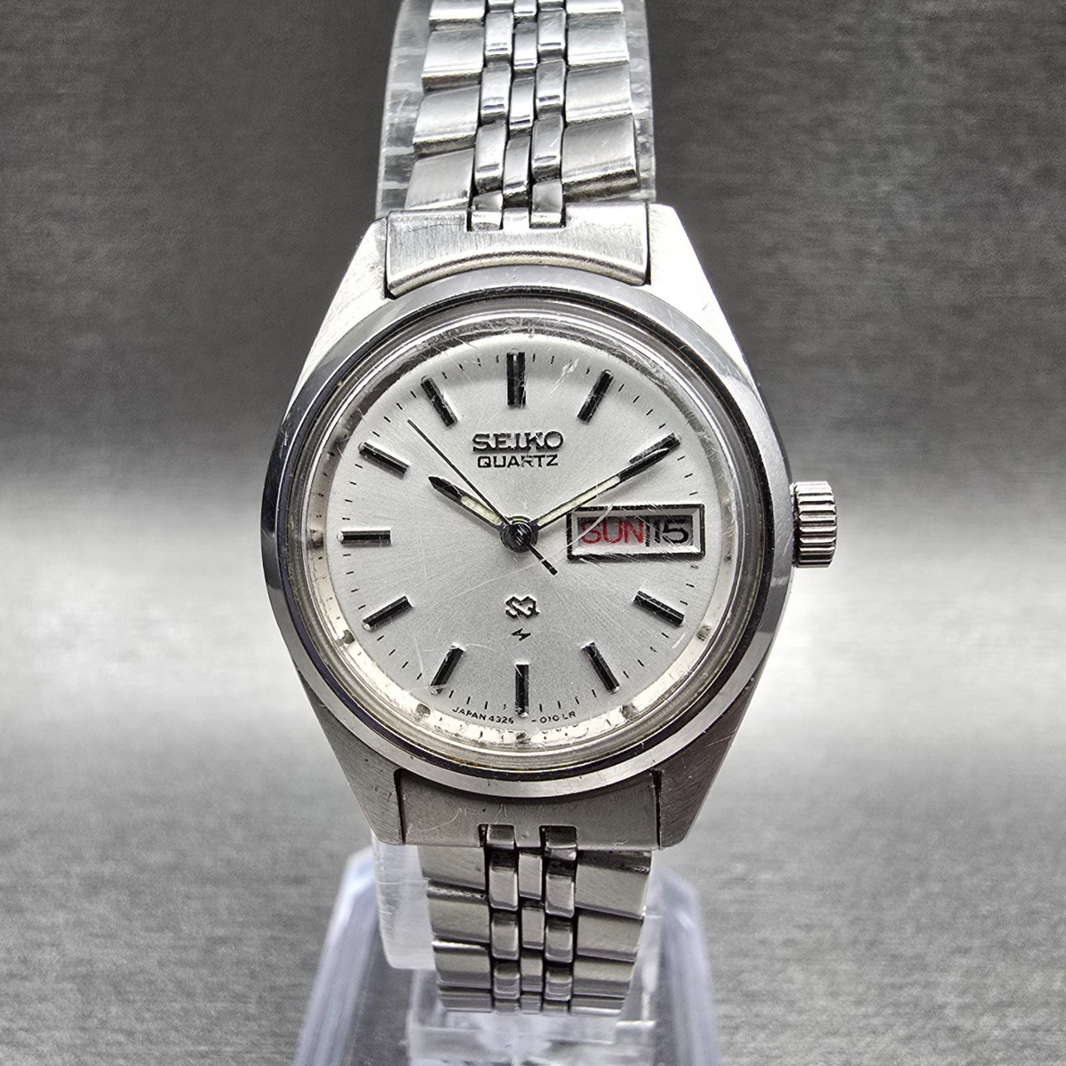 Seiko SQ Watch Women 24mm Silver Dial Silver Tone Daydate 4326-0019 New Battery0