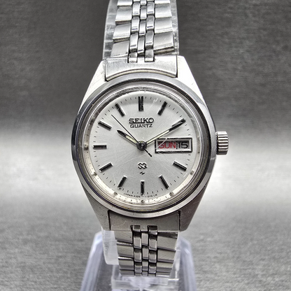 Seiko SQ Watch Women 24mm Silver Dial Silver Tone Daydate 4326-0019 New Battery0