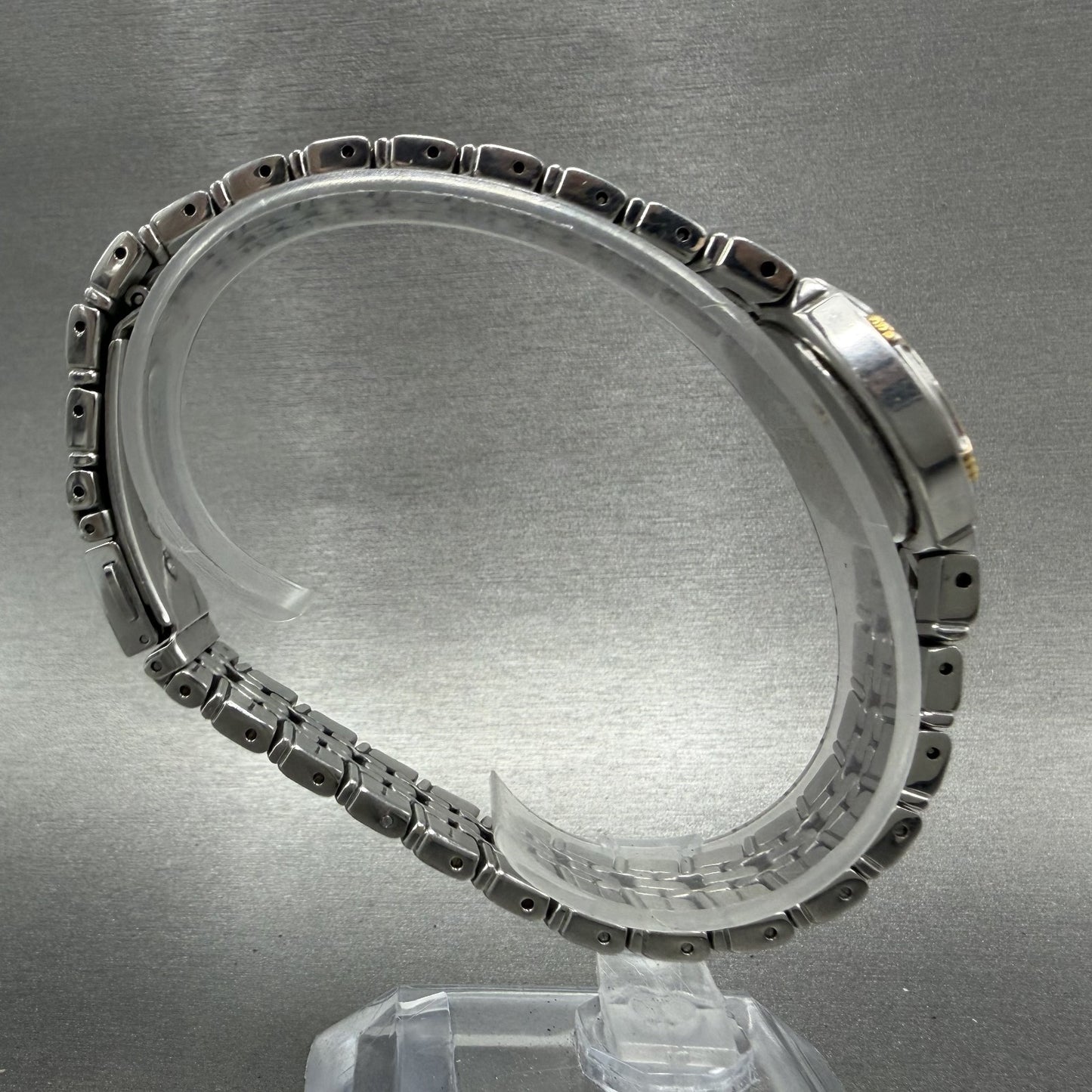 Seiko Watch Women 26mm Silver Dial Two Tone Date Round 7n820at0 New Battery8