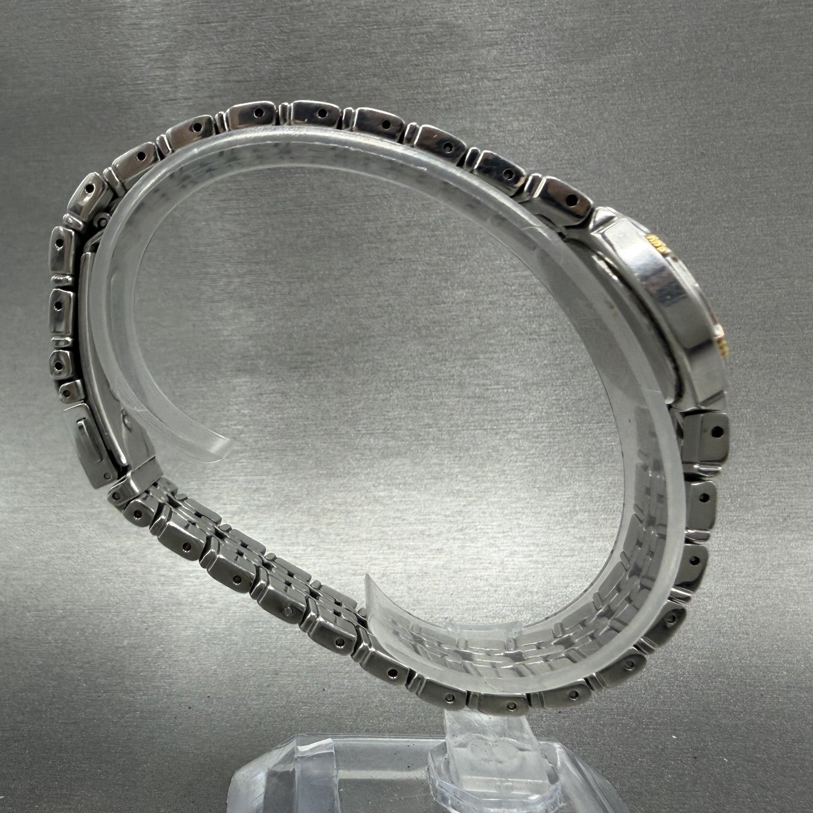 Seiko Watch Women 26mm Silver Dial Two Tone Date Round 7n820at0 New Battery8