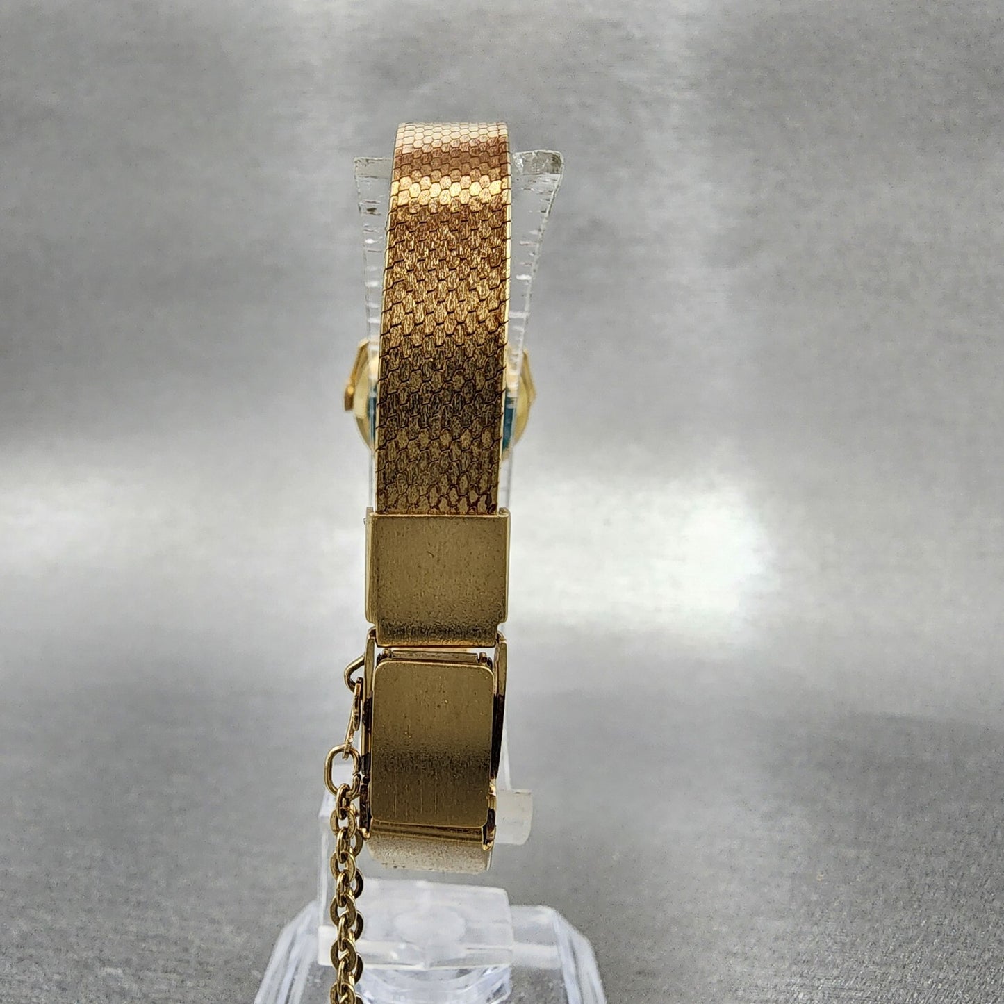 Seiko Watch Women 20mm White Dial Gold Tone Round 167120 New Battery7