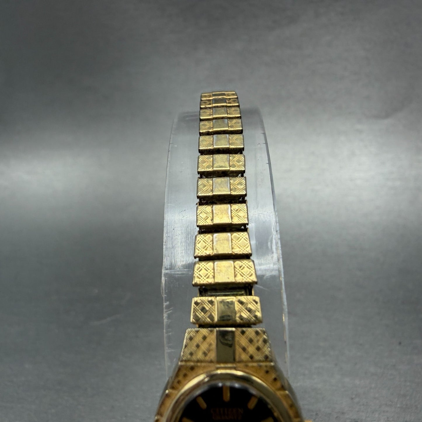 Citizen Watch Women 17mm Black Dial Gold Tone Oval 5920-S96494 New Battery VTG4