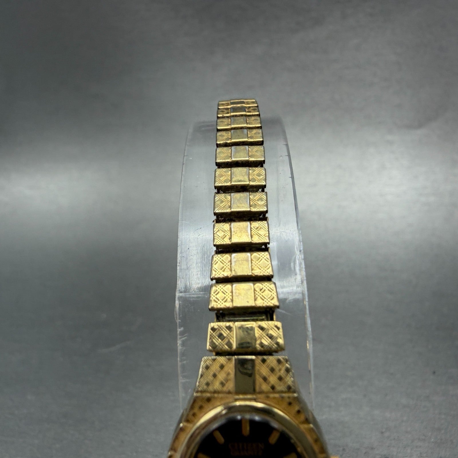 Citizen Watch Women 17mm Black Dial Gold Tone Oval 5920-S96494 New Battery VTG4