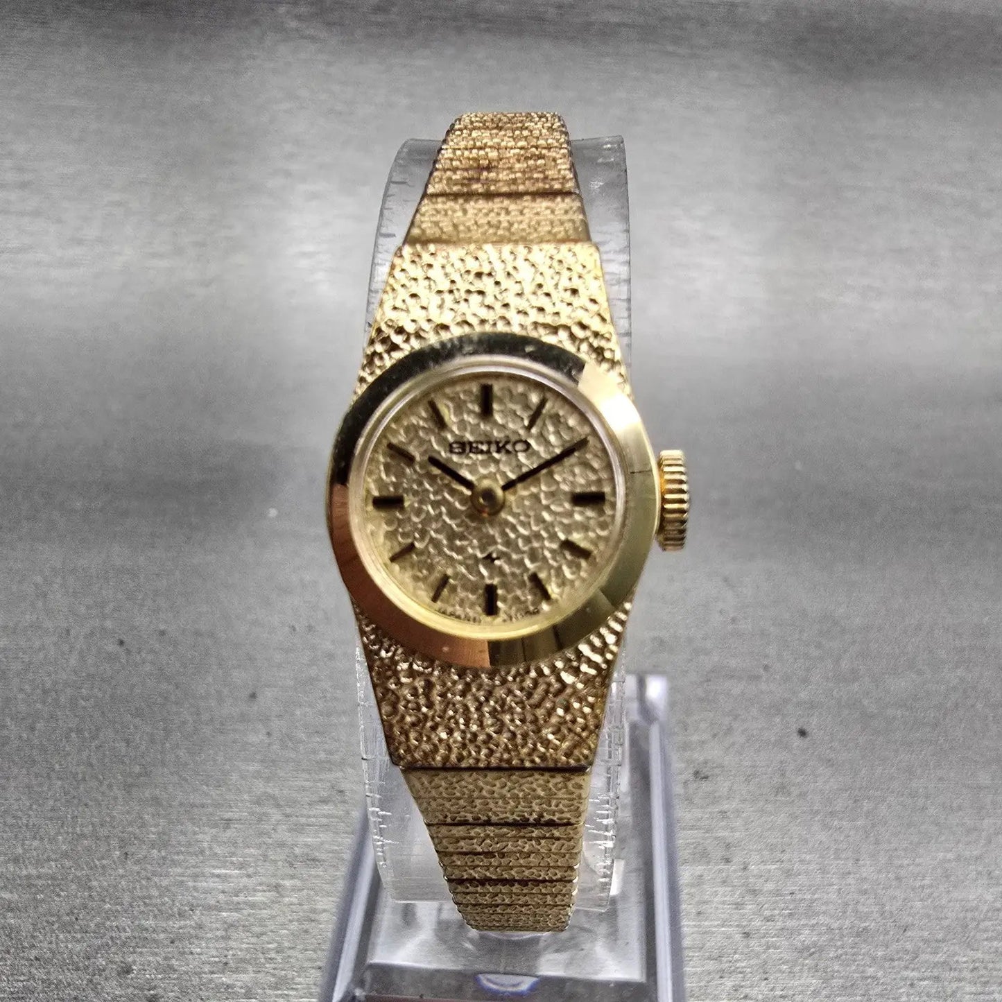 Seiko Watch Women 16mm Gold Dial Gold Tone Round  Manual Wind Works VTG 11-04590