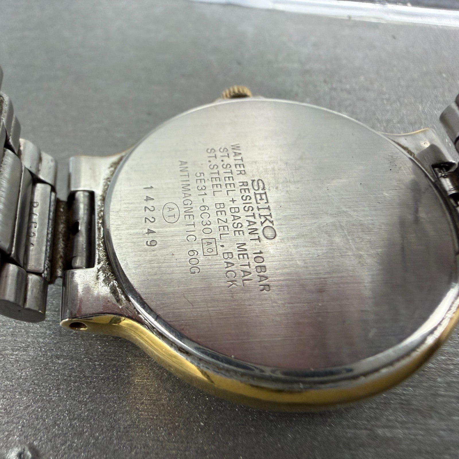 Seiko Spirit Watch Unisex 32mm Gray Dial Two Tone Round 5E31-6C30 New Battery9