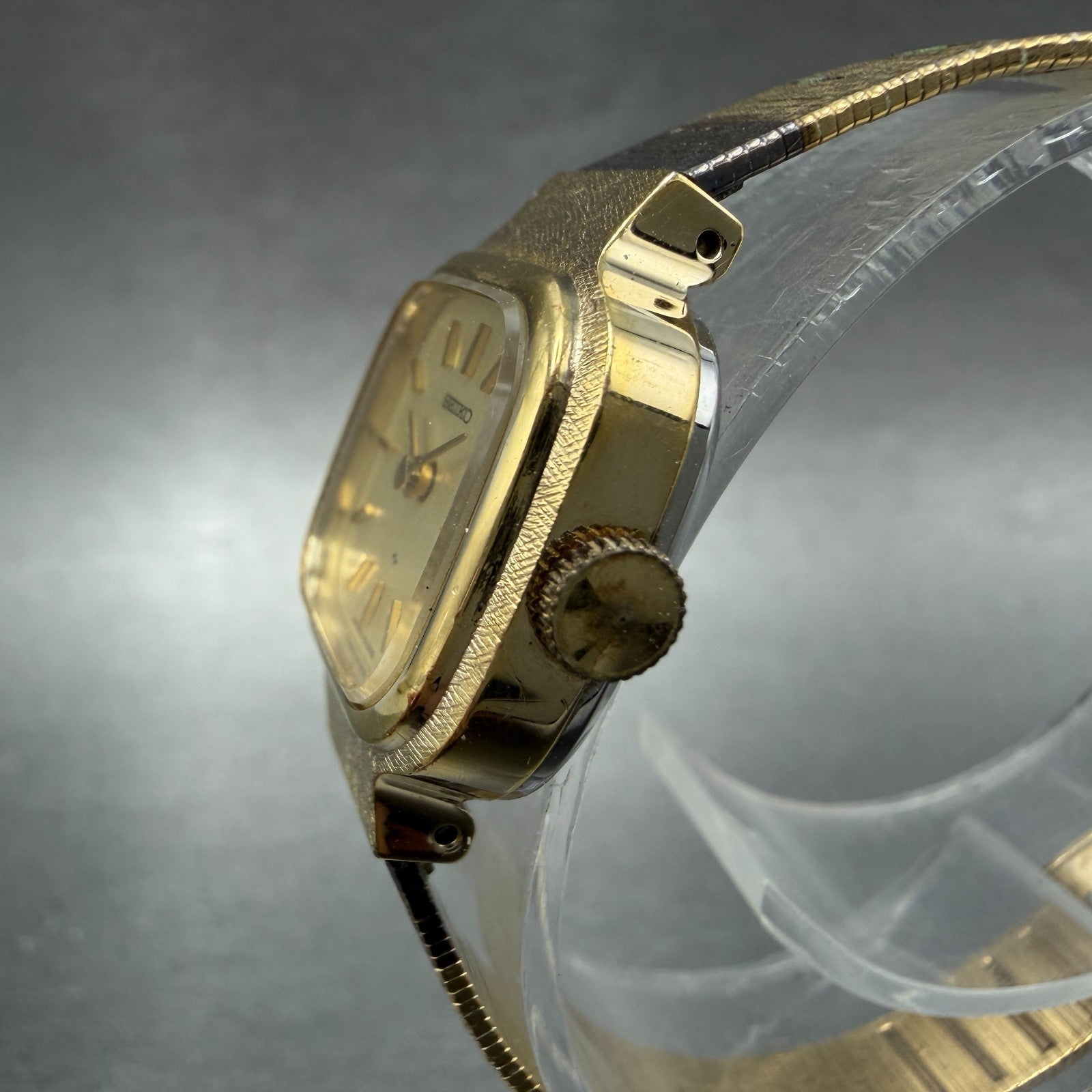 Seiko Watch Women 20mm Champagne Dial Gold Tone Rectangle Manual 11-5010 Runs2