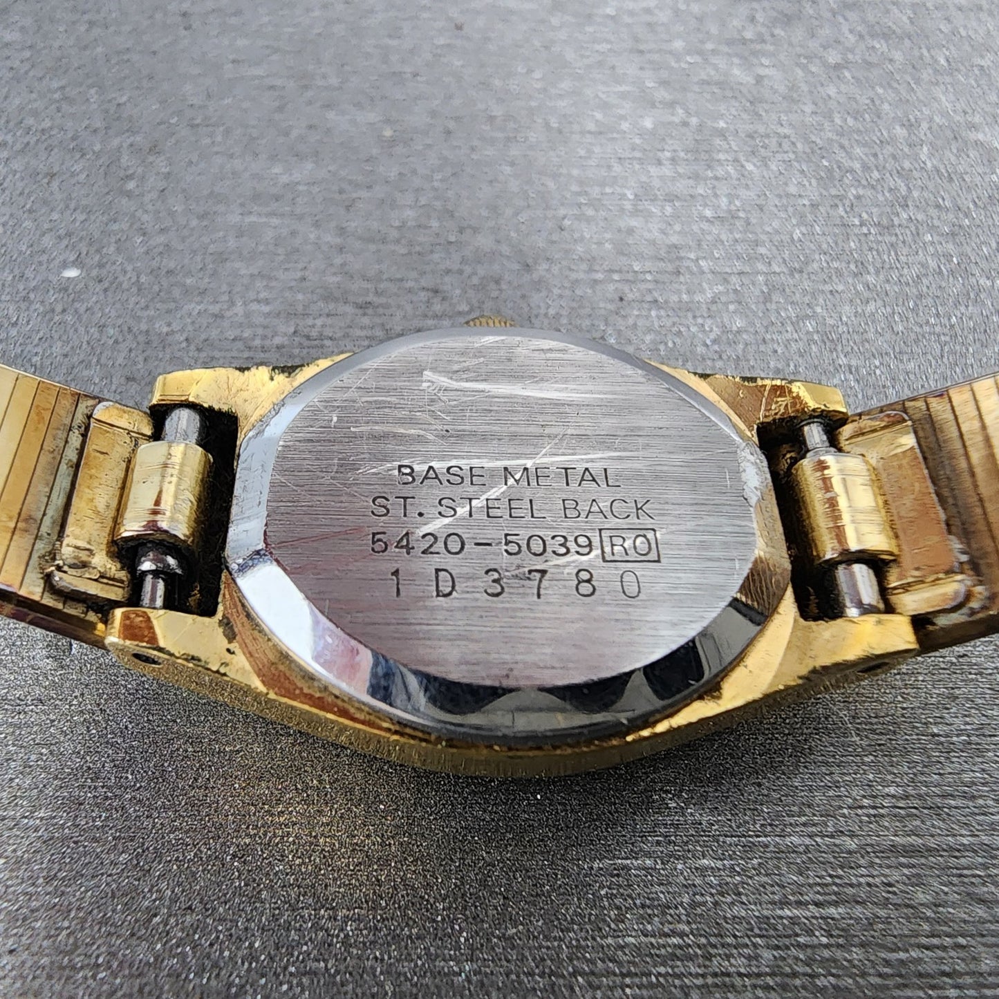 Seiko Watch Women 17mm Gold Dial Gold Tone Round 54205039 New Battery9
