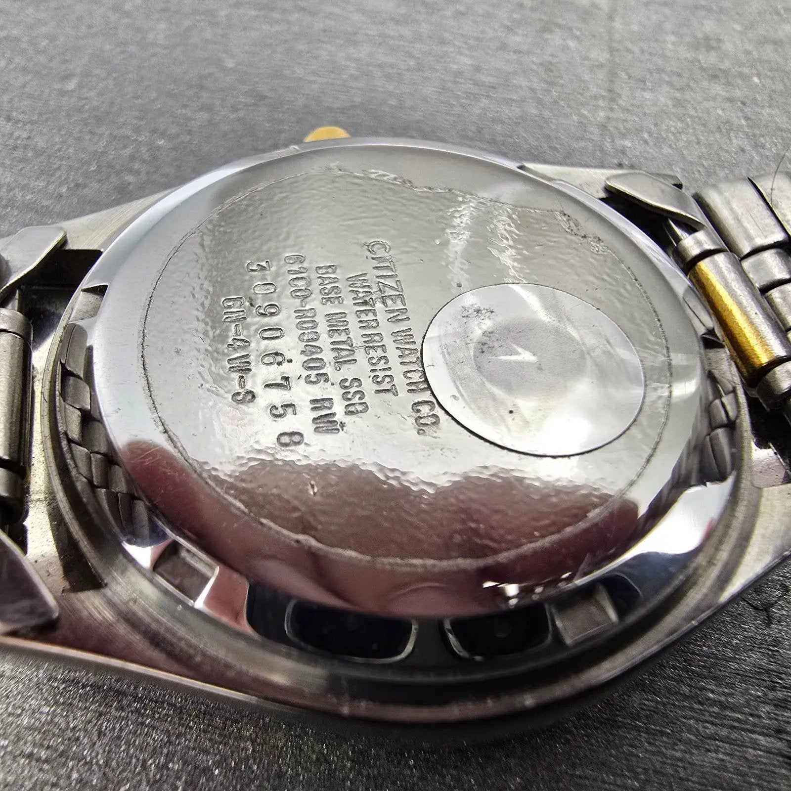 Citizen CQ Watch Men 35mm Champagne Dial Two Tone Daydate 6100-R00405 PARTS10