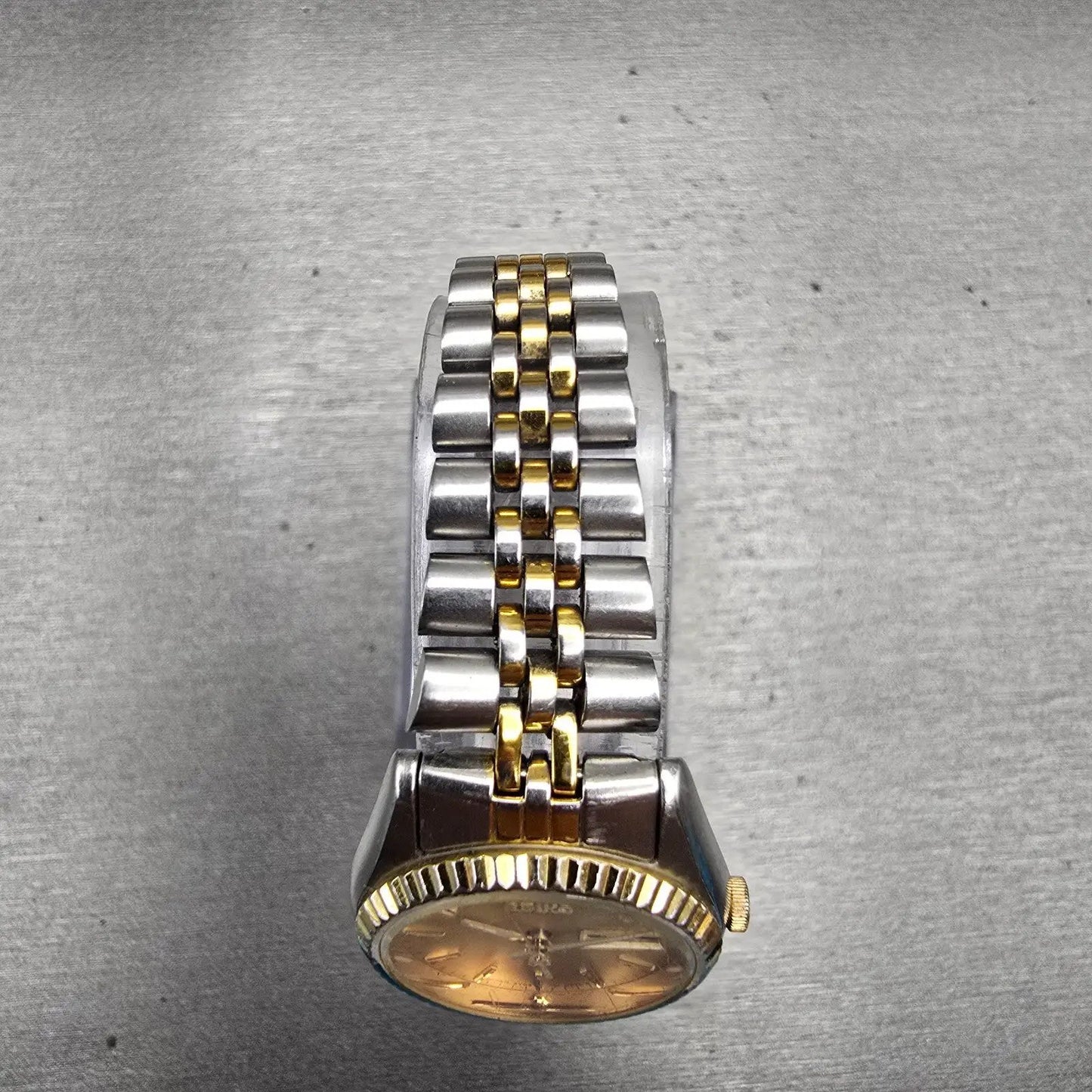 Seiko SQ Watch Women 24mm Gold Dial Two Tone Daydate Round 3Y03-0169 New Battery4