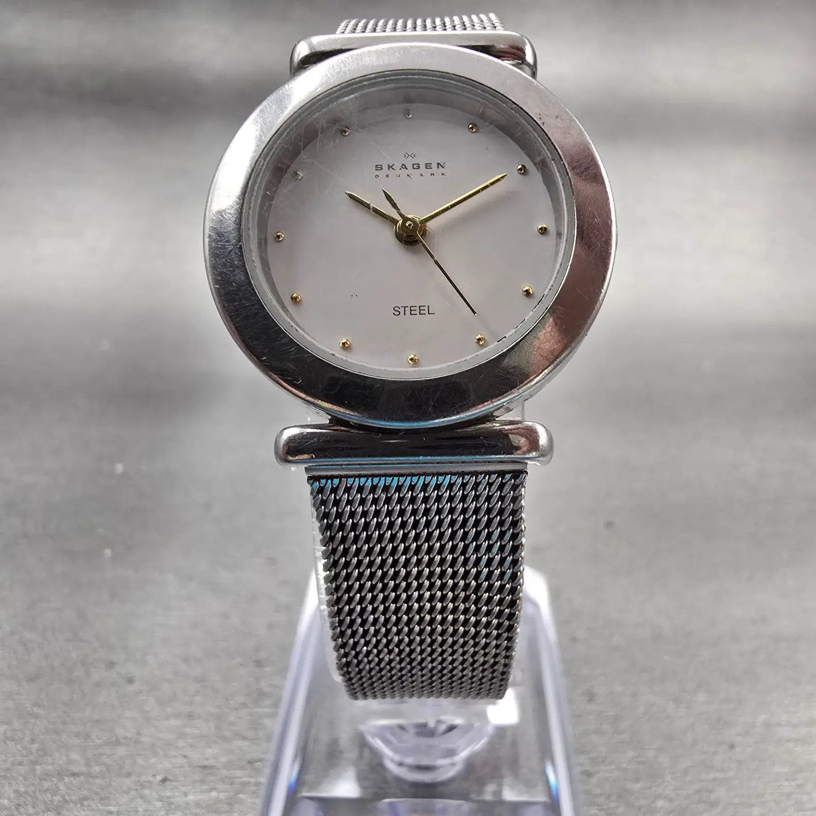 Skagen Watch Women 26mm White Dial Silver Tone Round 107SSSBD Mesh Band New Batt5