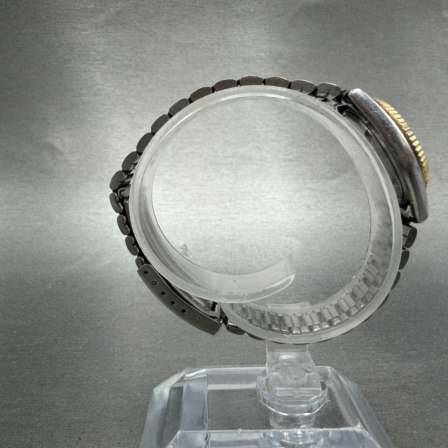 Seiko Watch Women 24mm White Dial Two Tone Daydate Round 3E23-0A69 New Batt HN78