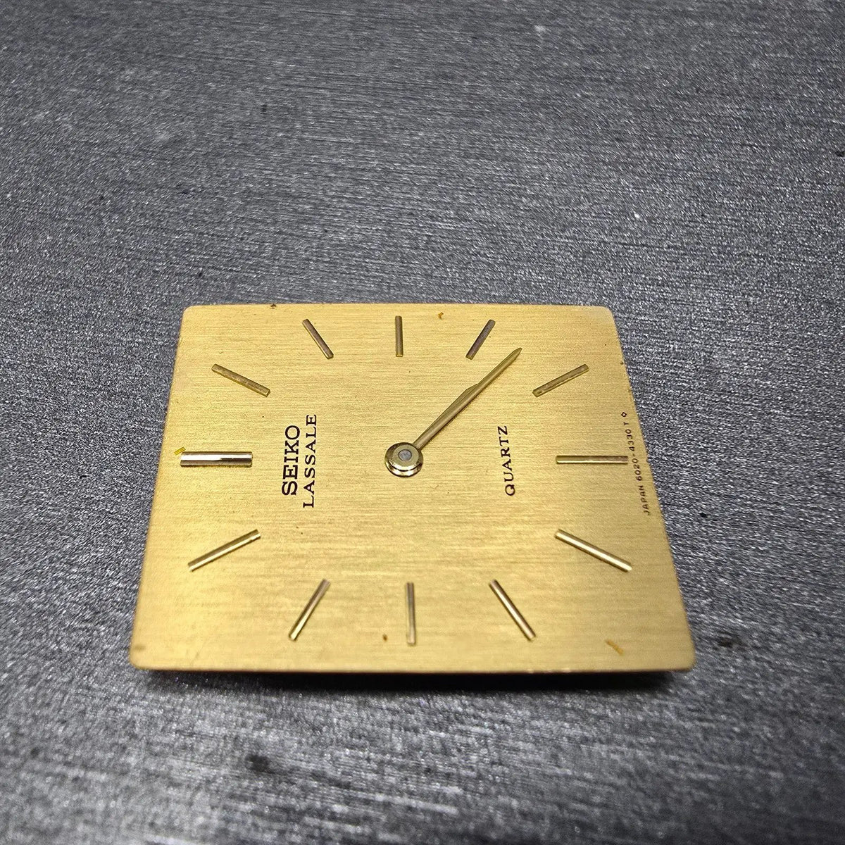 Seiko 6020A Quartz Movement 8 Jewels 2 Hand Vintage Runs5
