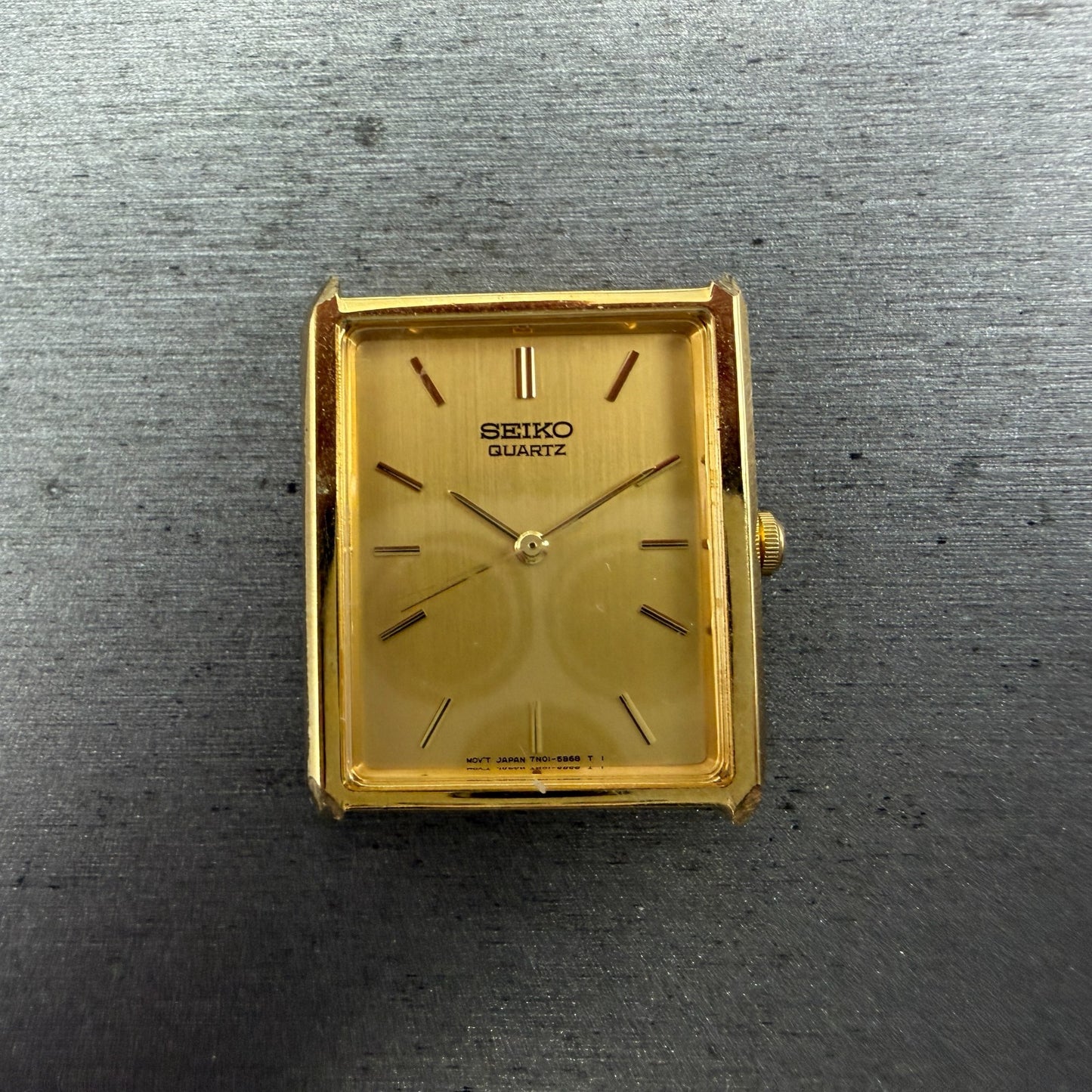 Seiko Tank Watch Men 25mm Champagne Dial Gold Tone Rectangle 7N01-5B40 PARTS0