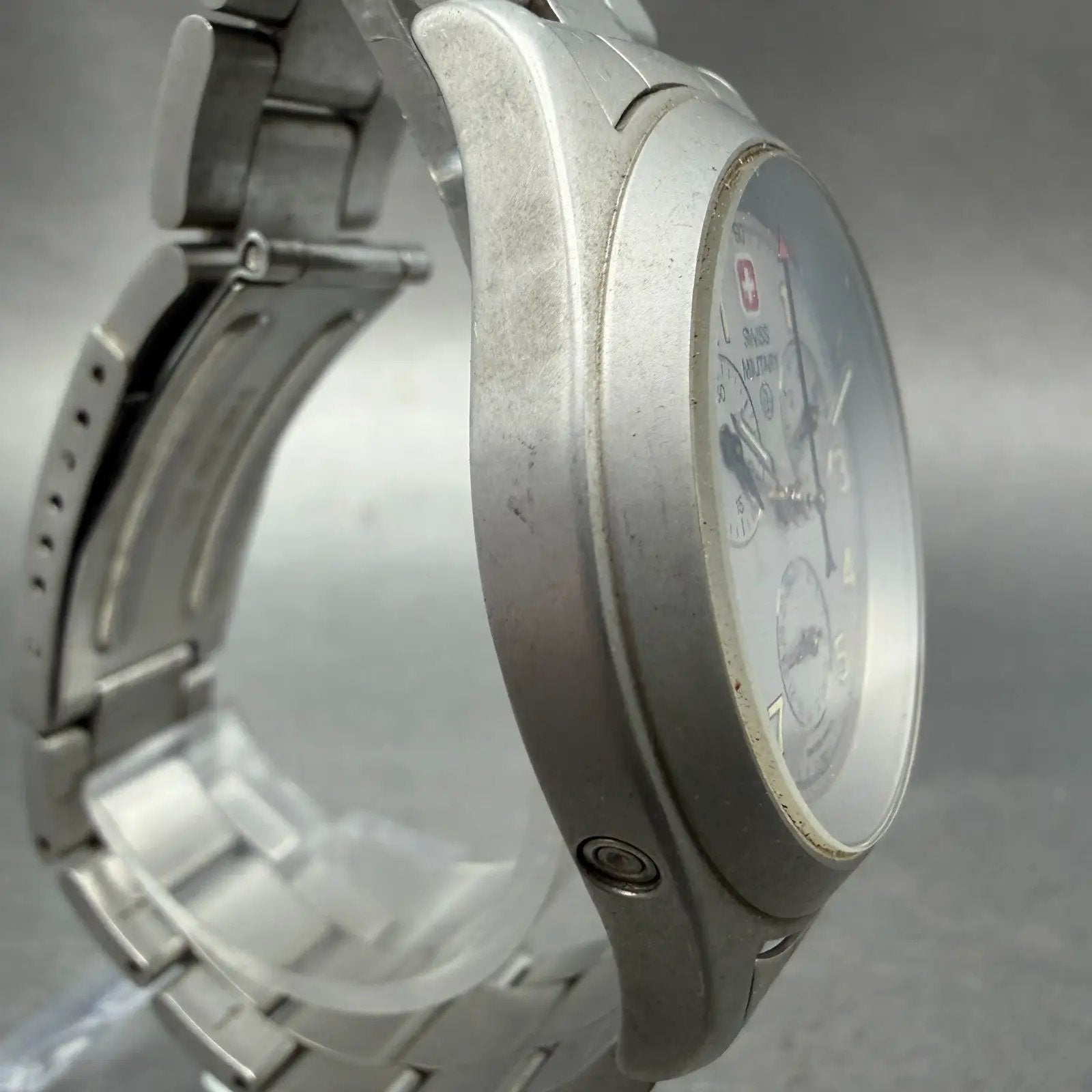 Swiss Military Chronograph Watch Men 37mm Silver Dial Steel Date 8304 New Batt3