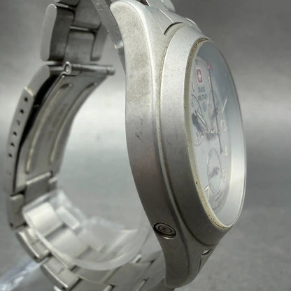 Swiss Military Chronograph Watch Men 37mm Silver Dial Steel Date 8304 New Batt3