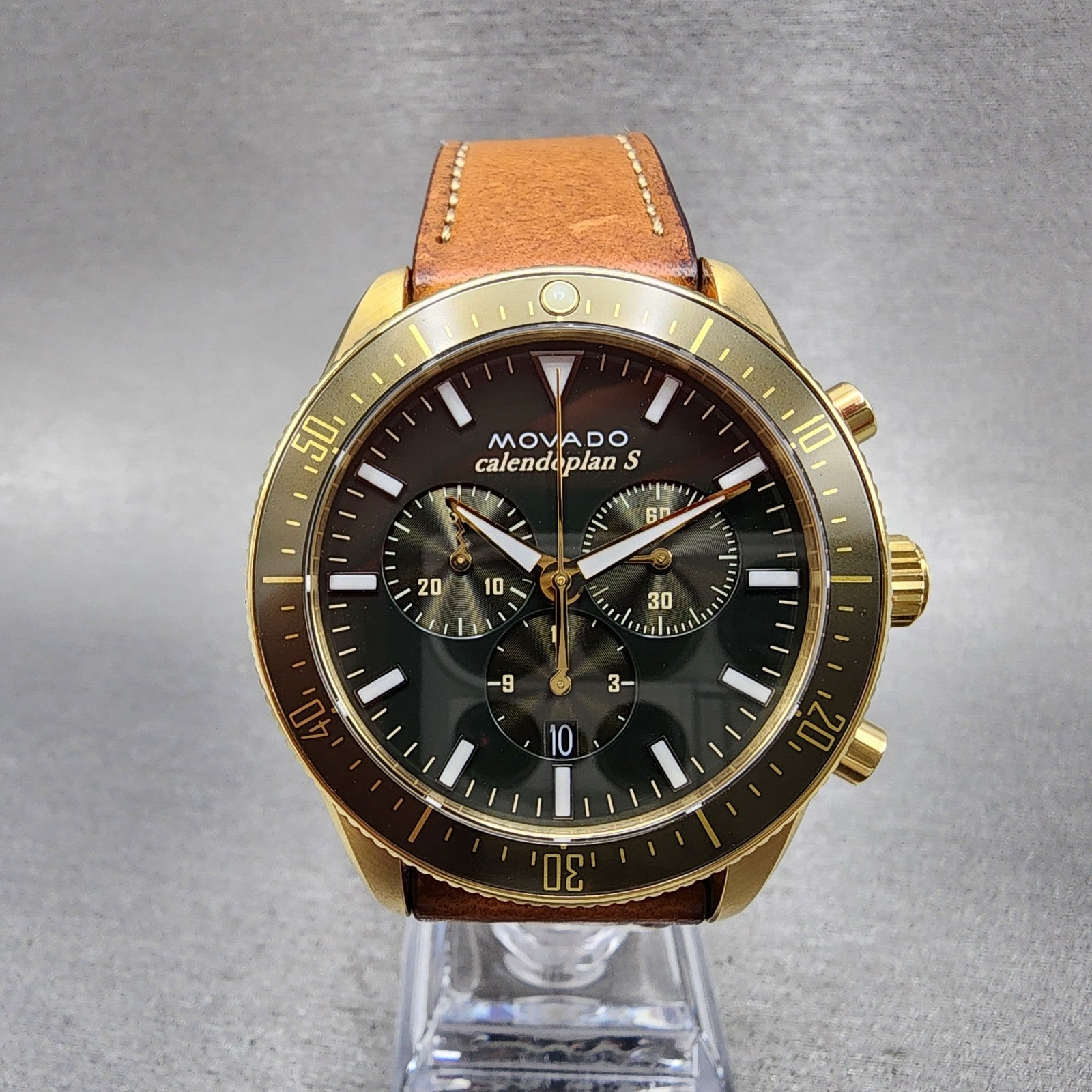 Movado Heritage Calendoplan S Watch Men 42mm Black Dial Gold Tone Date 36500620