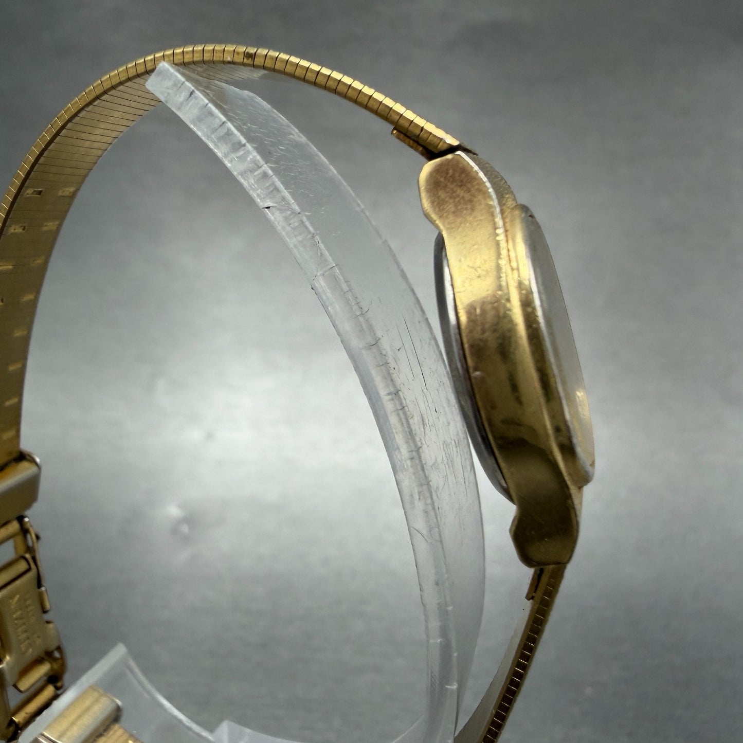 Citizen CQ Watch Women 16mm Black Dial Gold Tone Oval 3220-S16598 New Battery H73