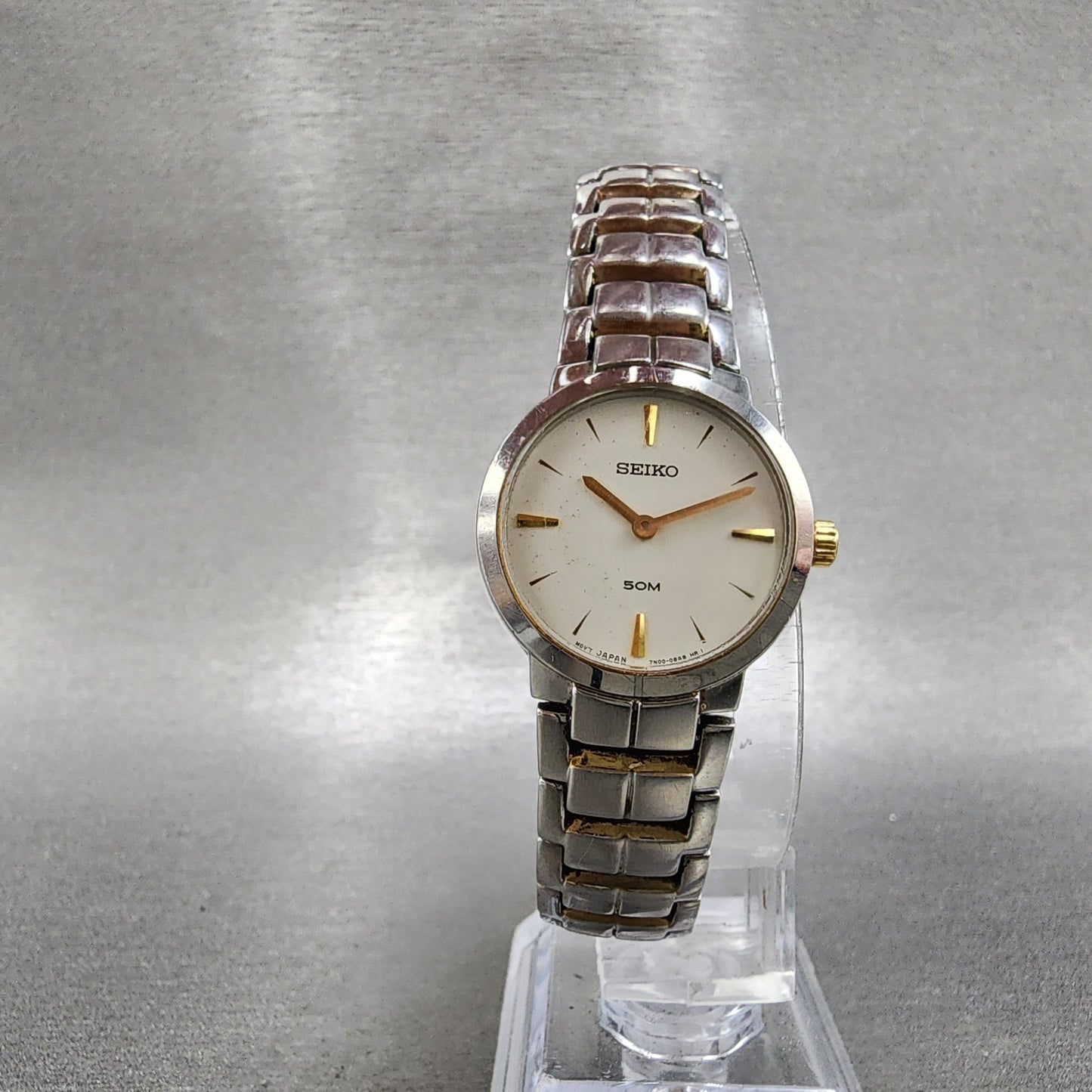 Seiko 50m Watch Women 25mm White Dial Two Tone Round 7n000ar0 New Battery5