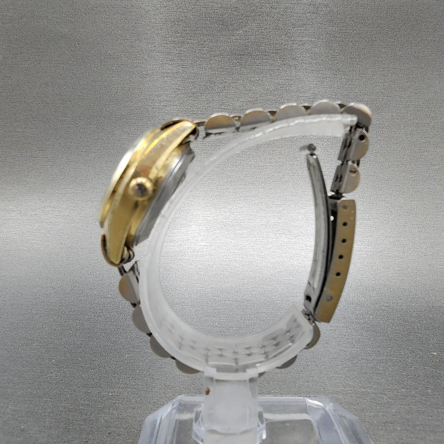 Seiko SQ Watch Women 25mm Champagne Dial Gold Dial Daydate 43030029 New Battery6