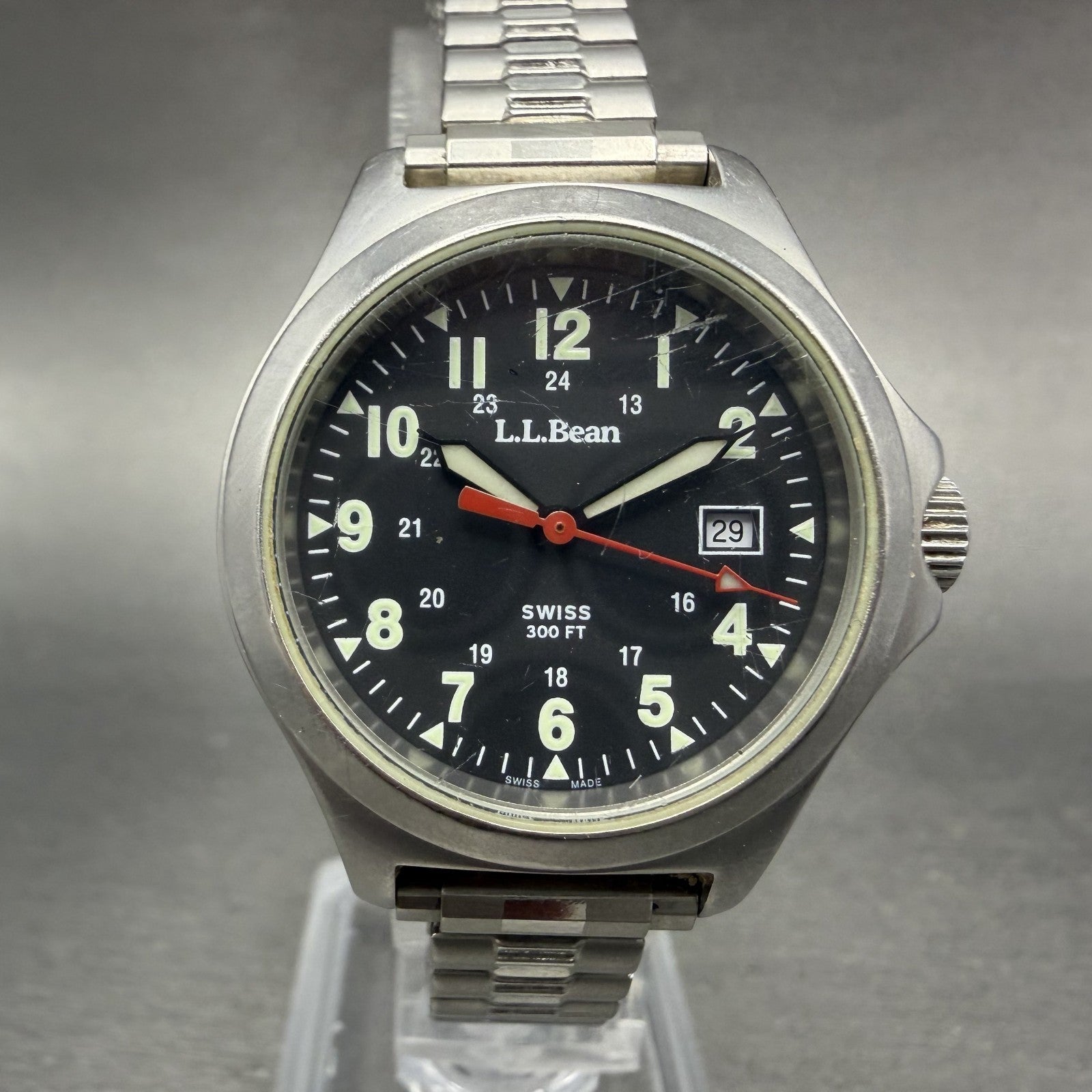 LL Bean Watch Women 31mm Black Dial Silver Tone Date Round New Battery VTG0
