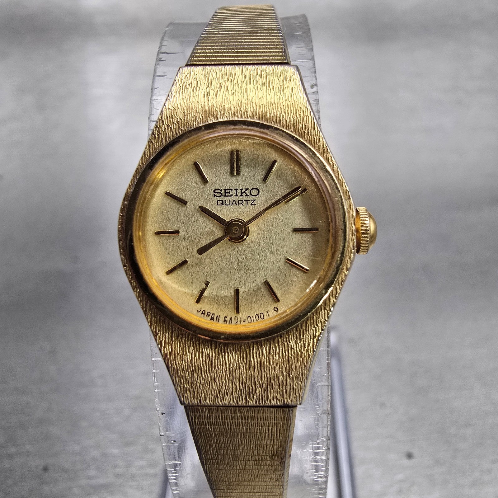 Seiko Watch Women 17mm Champagne Dial Gold Tone Round 5421-0030 New Battery VTG0