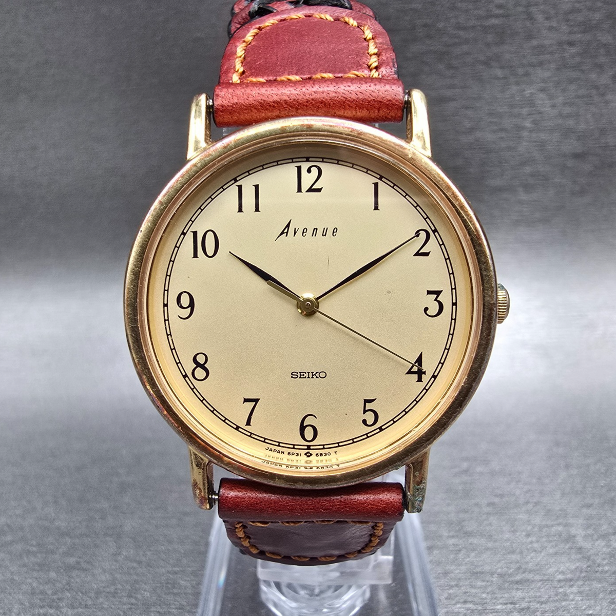 Seiko Avenue Watch Men 32mm Champagne Dial Gold Tone Round 5P31-6A60 New Battery0