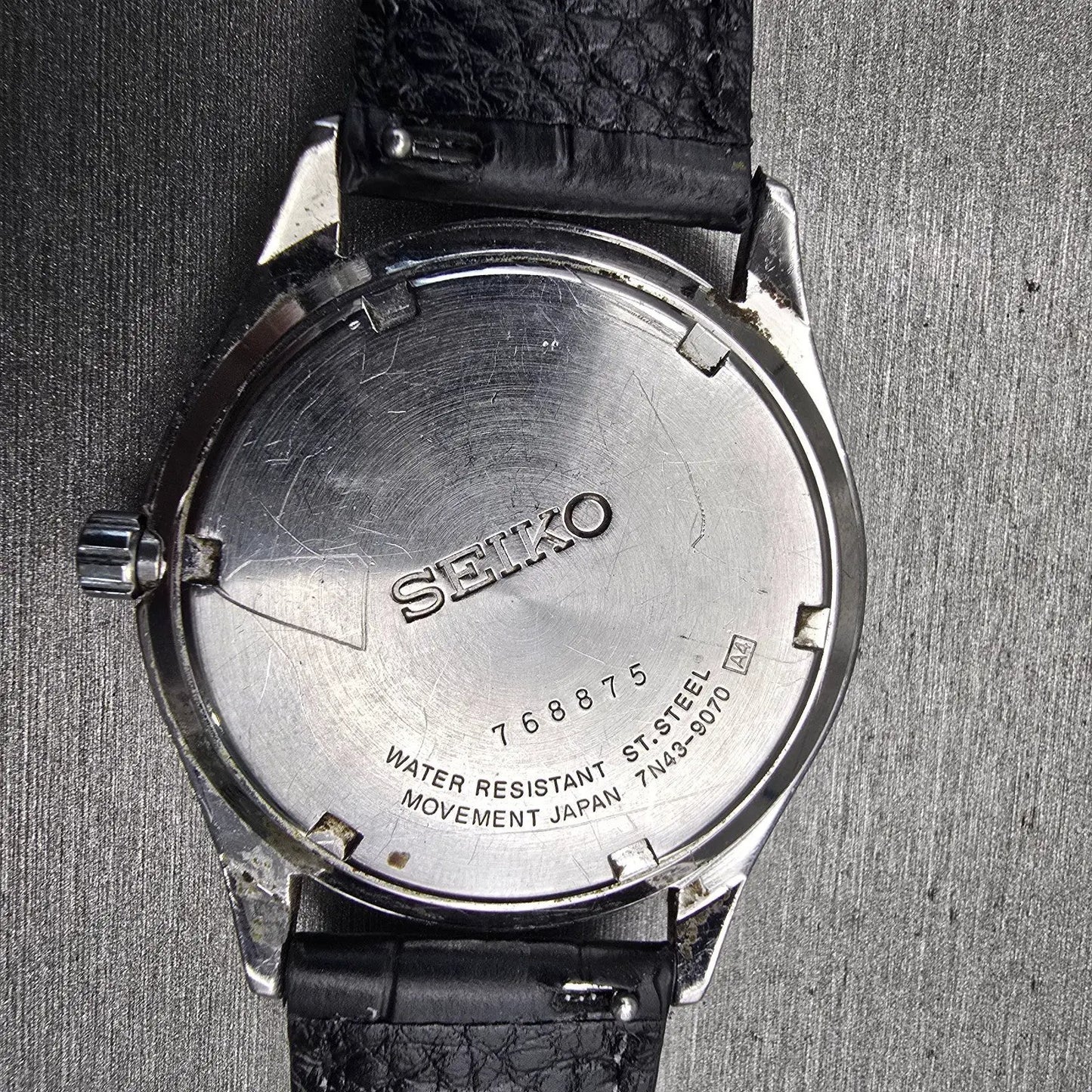 Seiko Watch Men 37mm Black Dial Silver Tone Daydate Round 7N43-9070 New Battery10