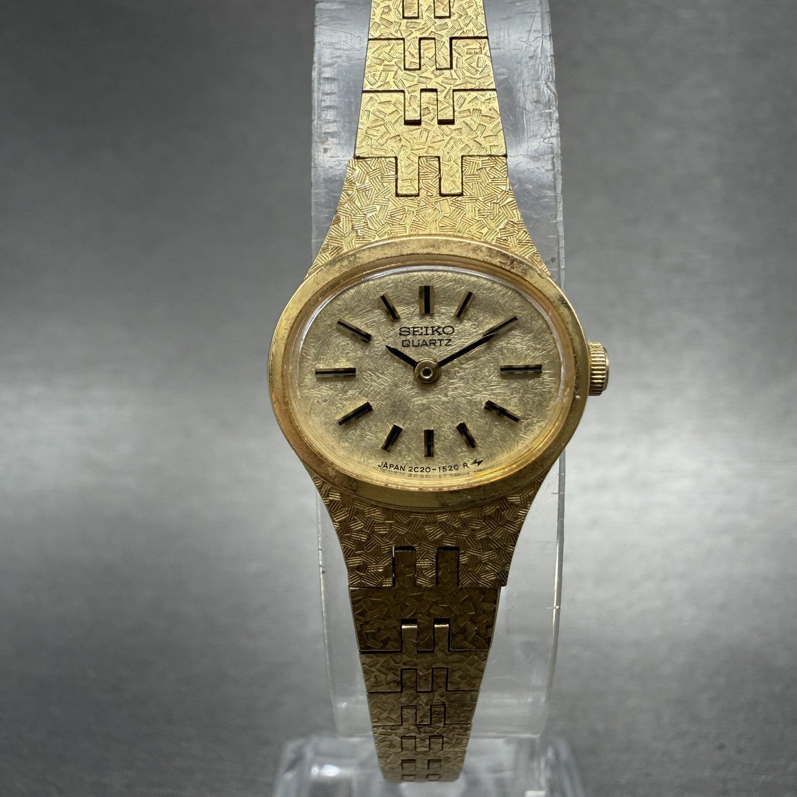 Seiko Watch Women 17mm Champagne Dial Gold Tone 2C205759 Oval New Battery0