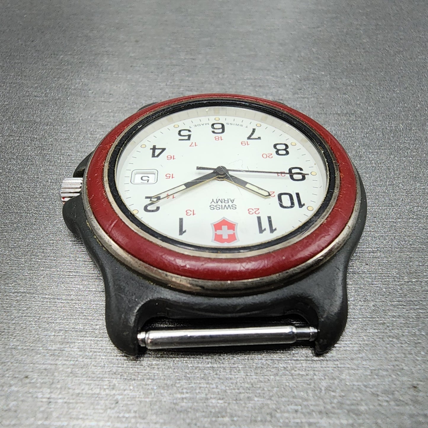 Victorinox Swiss Army Watch Men 39mm White Dial Black Tone Date Round New Batt4