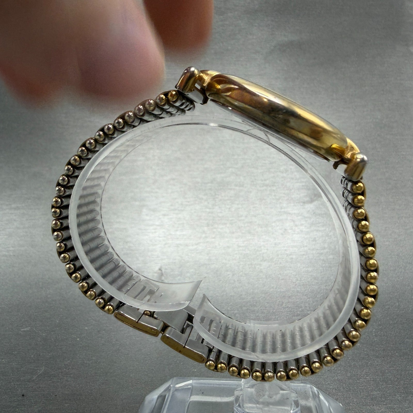 Givenchy Watch Men 32mm White Dial Gold Tone Round PARTS Vintage9