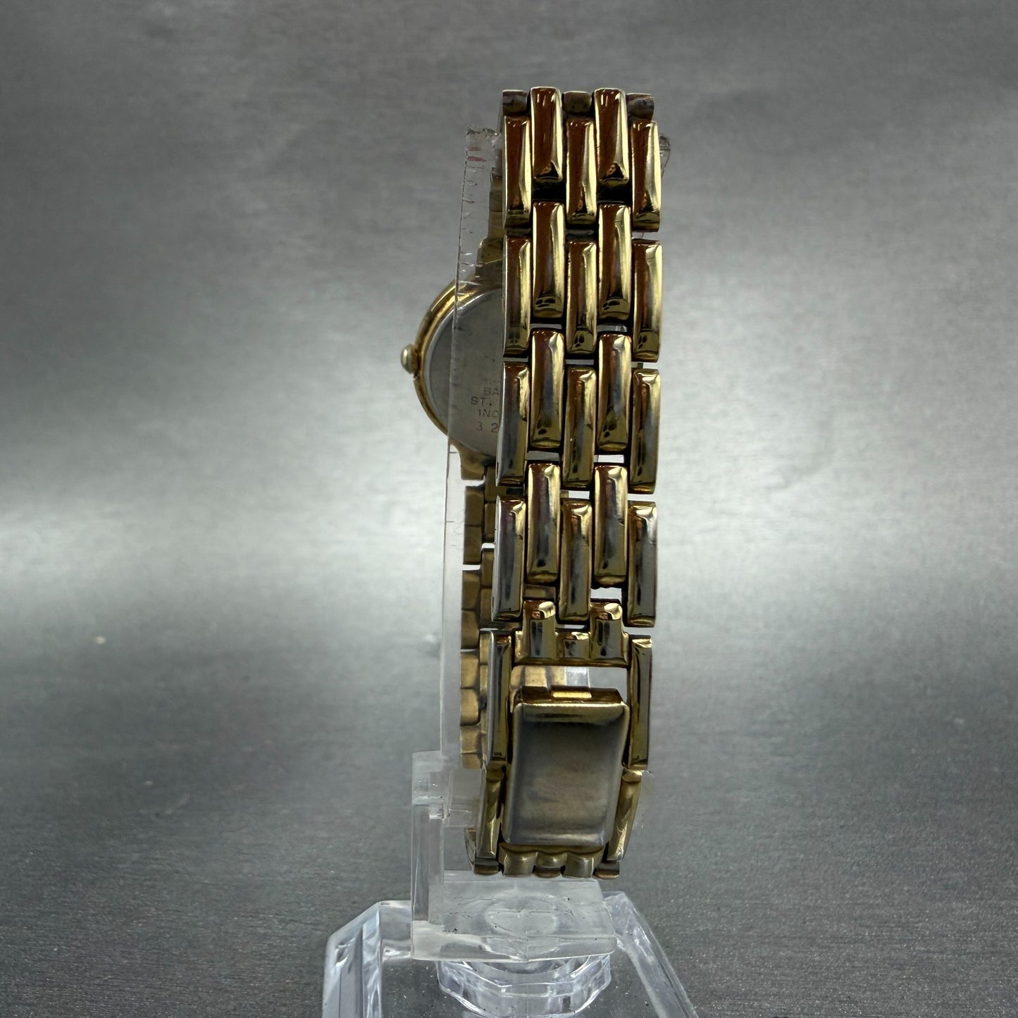 Seiko Watch Women 22mm White Dial Gold Tone Round 1n00-0a99 New Battery Vintage7