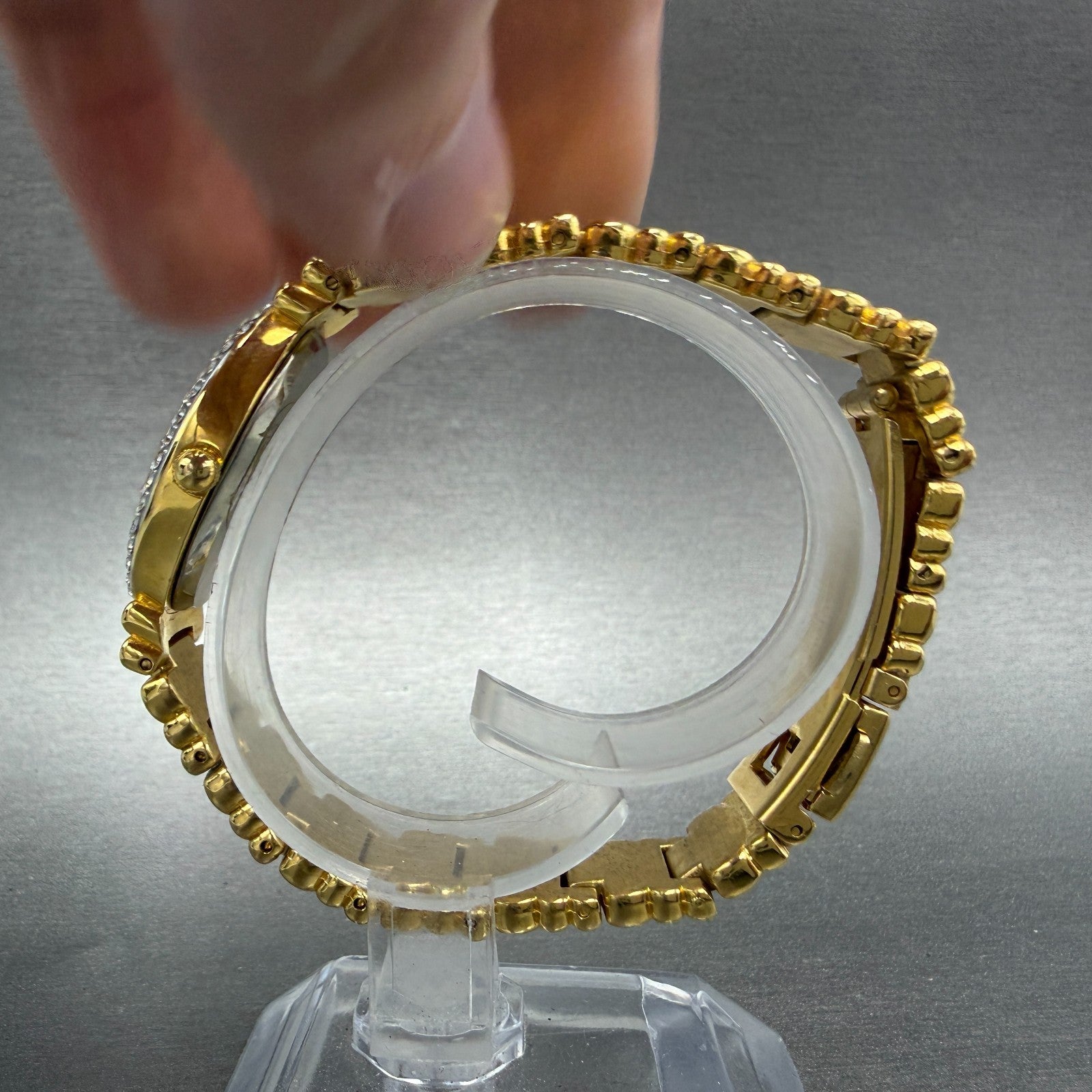 Gruen Watch Women 21mm White Dial Gold Tone Oval Crystal bezel New Battery6