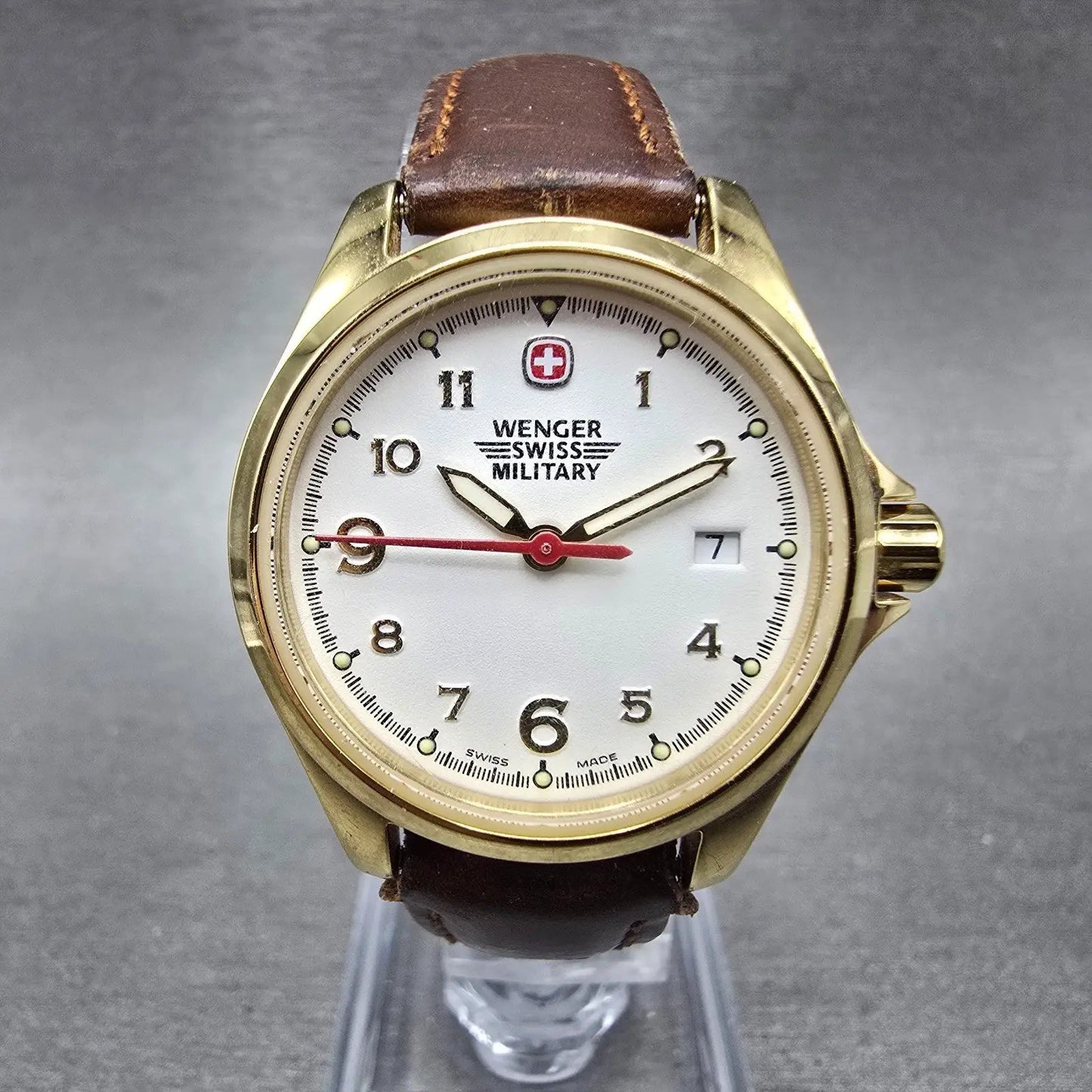 Wenger Swiss Military Watch Women 28mm White Dial Gold Tone Date 79240 New BattL0