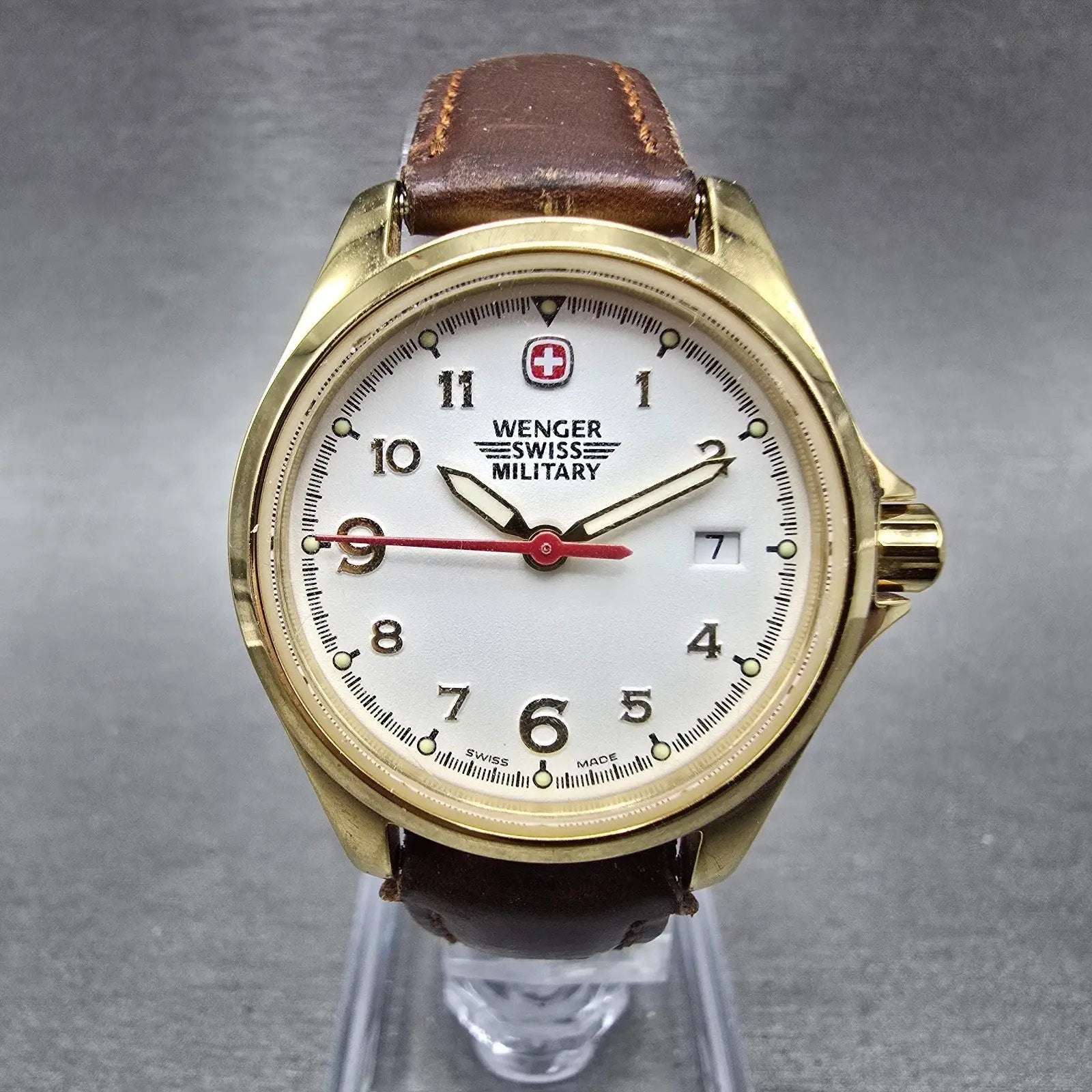 Wenger Swiss Military Watch Women 28mm White Dial Gold Tone Date 79240 New BattL0