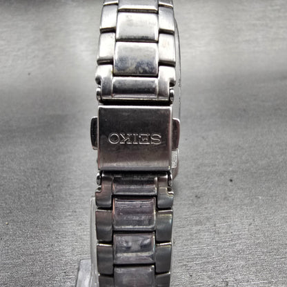 Seiko Watch Women 26mm Blue Dial Silver Tone Date Round 7N82-0BE0 New Battery6