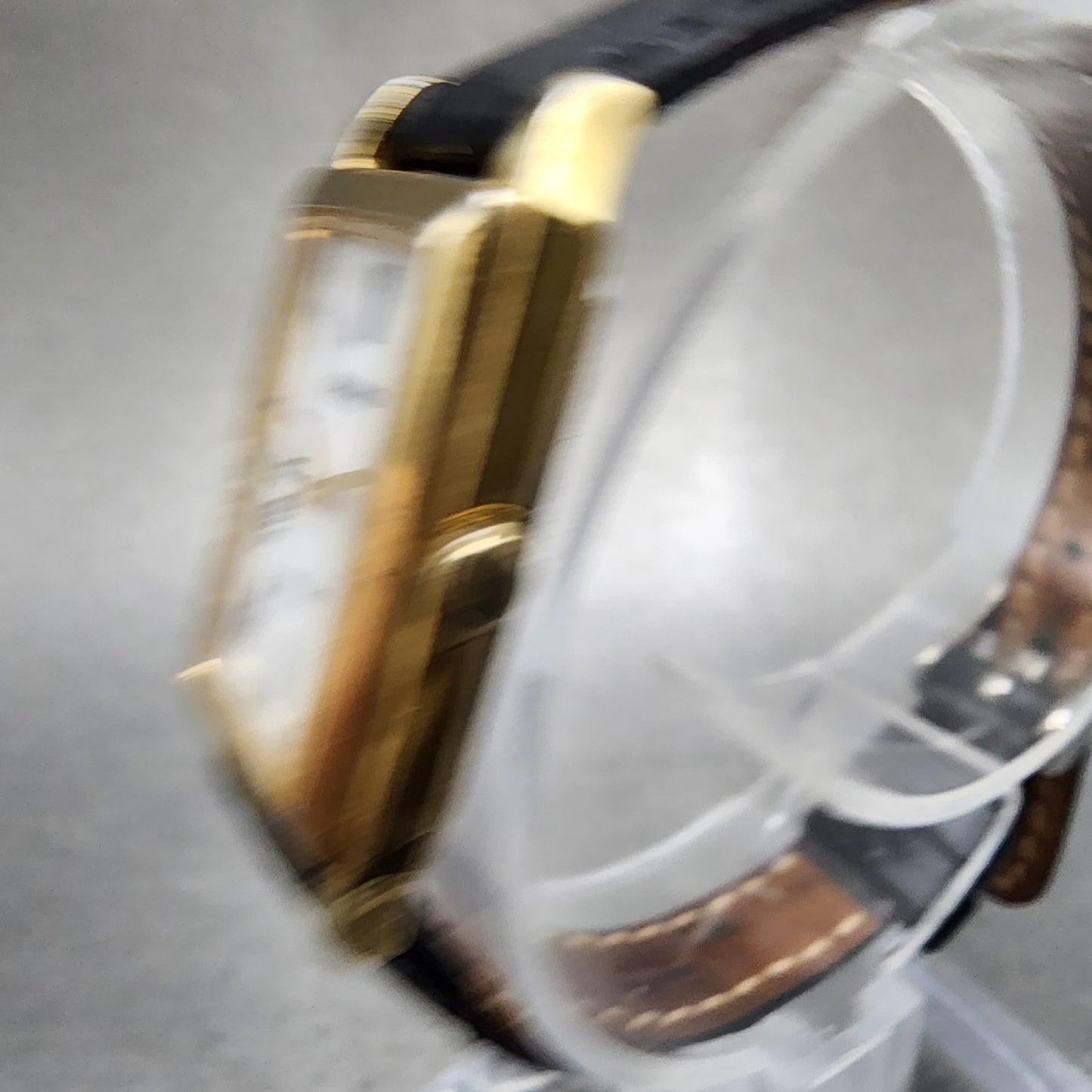 Seiko Solar Tank Watch Women 15mm White Dial Gold Tone Rectangle V1160AA0 Works2