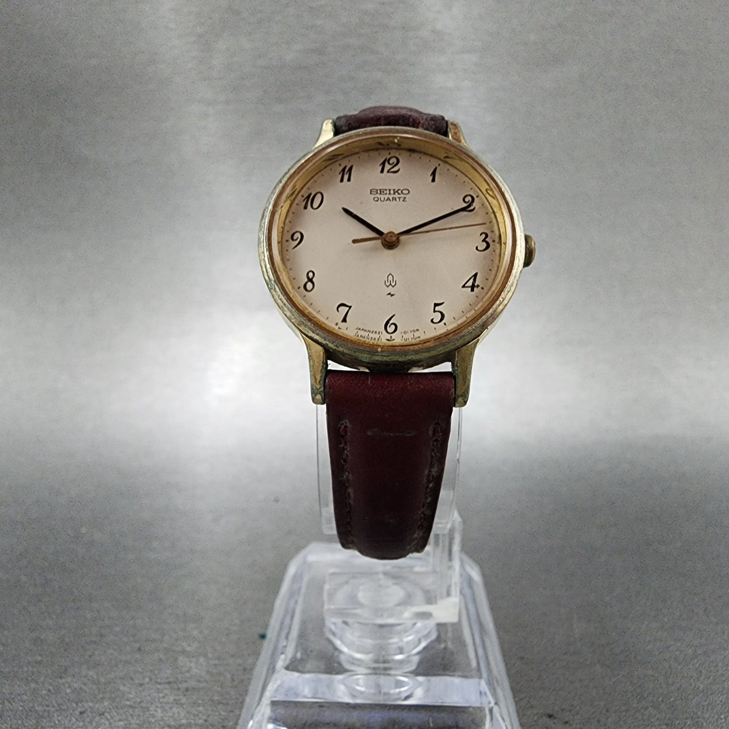 Seiko Watch Women 26mm White Dial Gold Tone Round 26210020 New battery VTG5