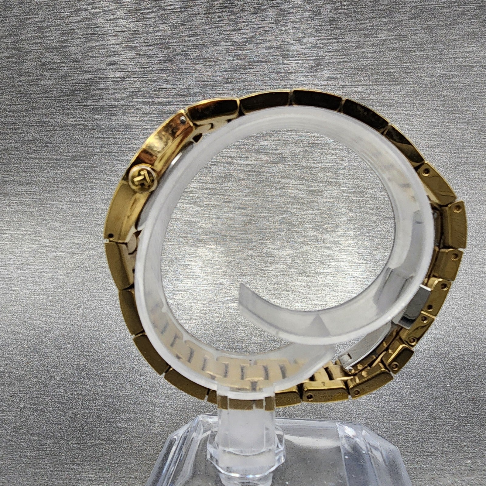 Tissot Watch Women 23mm Silver Dial Gold Tone Round L520 New Battery6