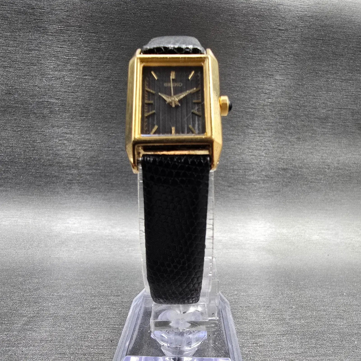 Seiko Tank Watch Women 18mm Black Dial Gold Rectangle V401-5670 New Battery5