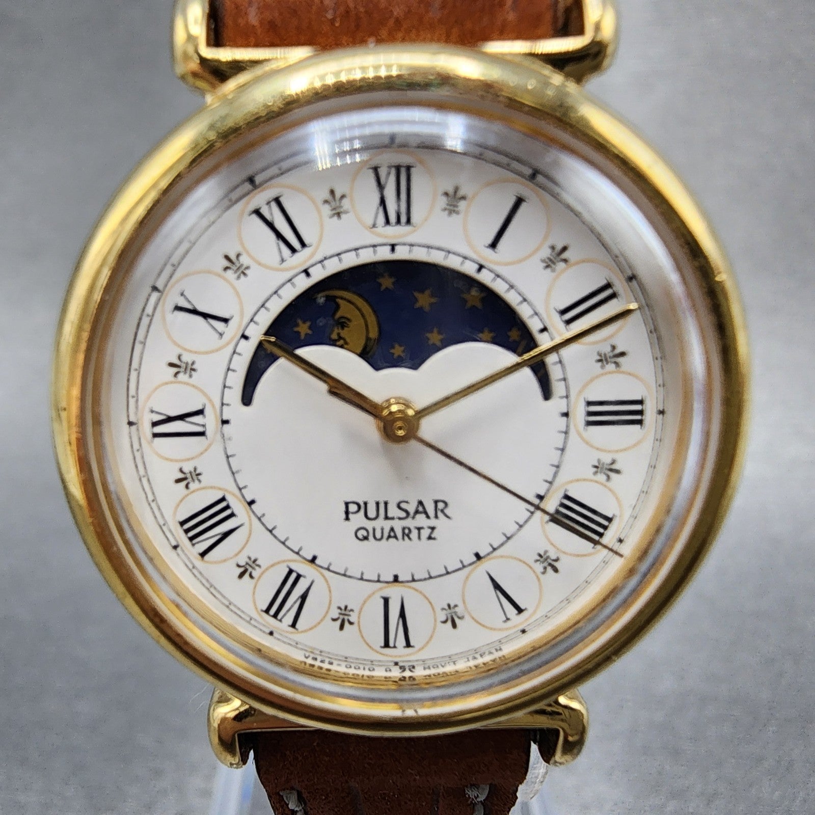 Pulsar Watch Women 26mm White Dial Gold Tone Sun Moon Round V8290010 New Batt1