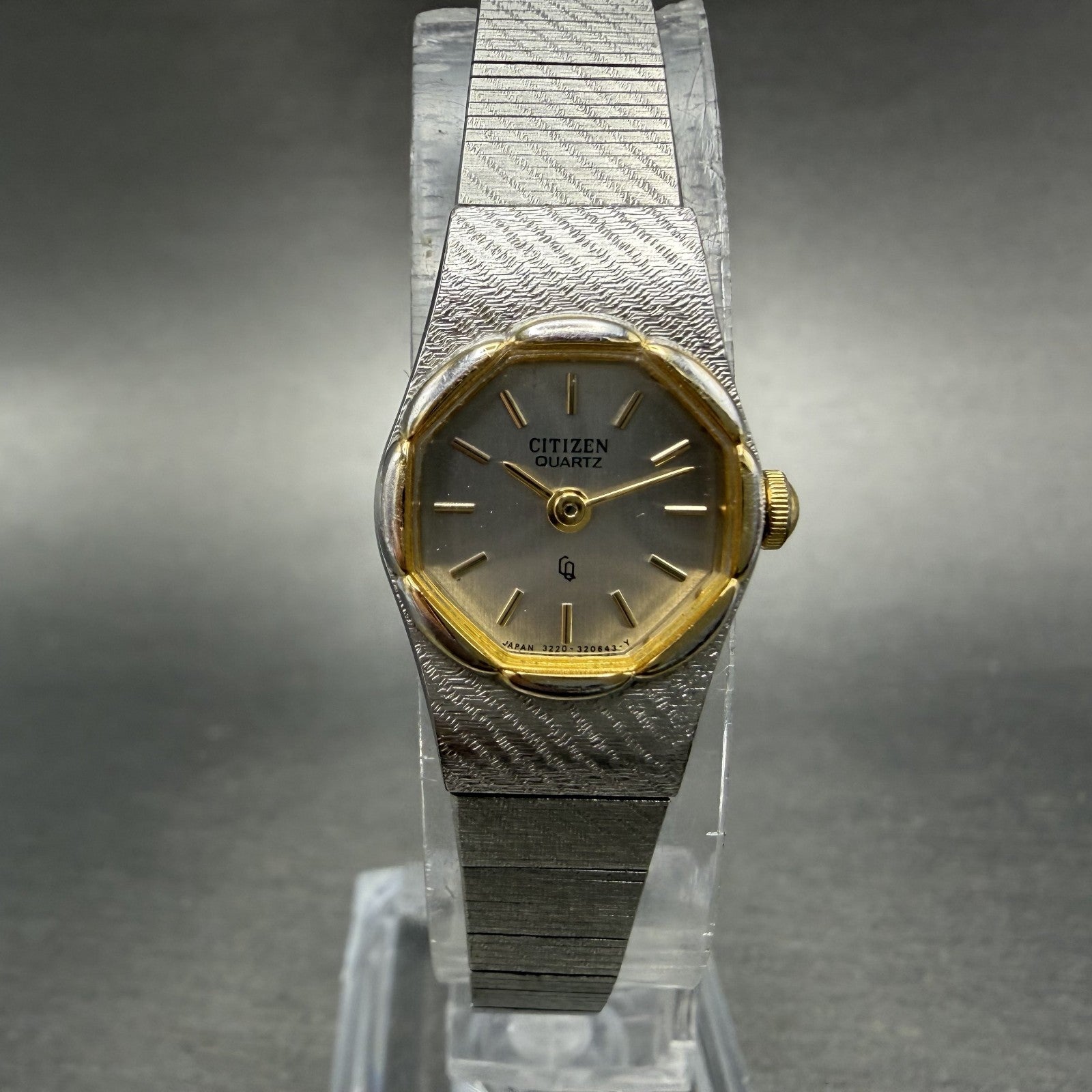 Citizen CQ Watch Women 17mm Silver Dial Silver Tone Round 3220-320247 New Batt0
