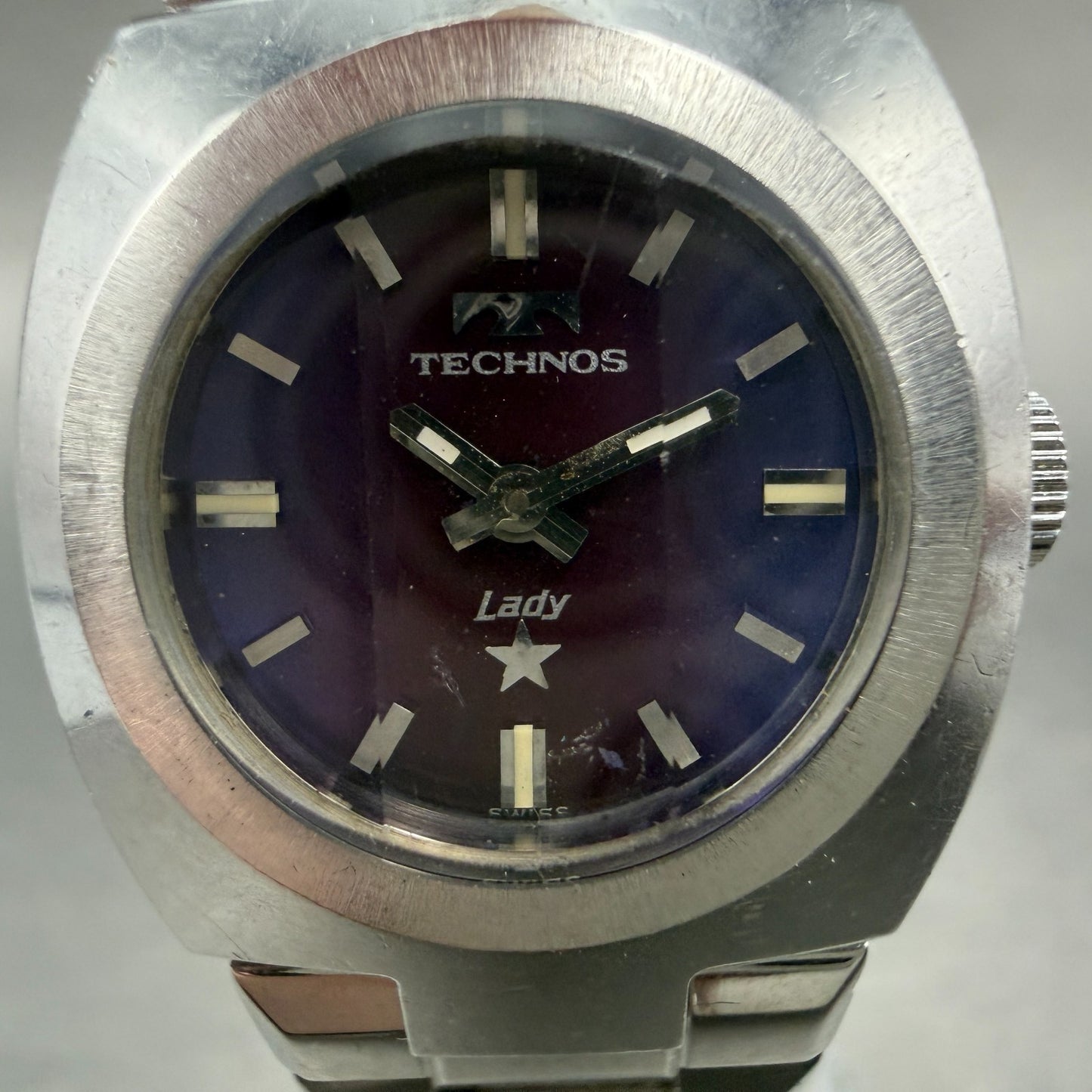 Technos Watch Women 23mm Blue Dial Steel Round Manual Wind Runs Vintage1