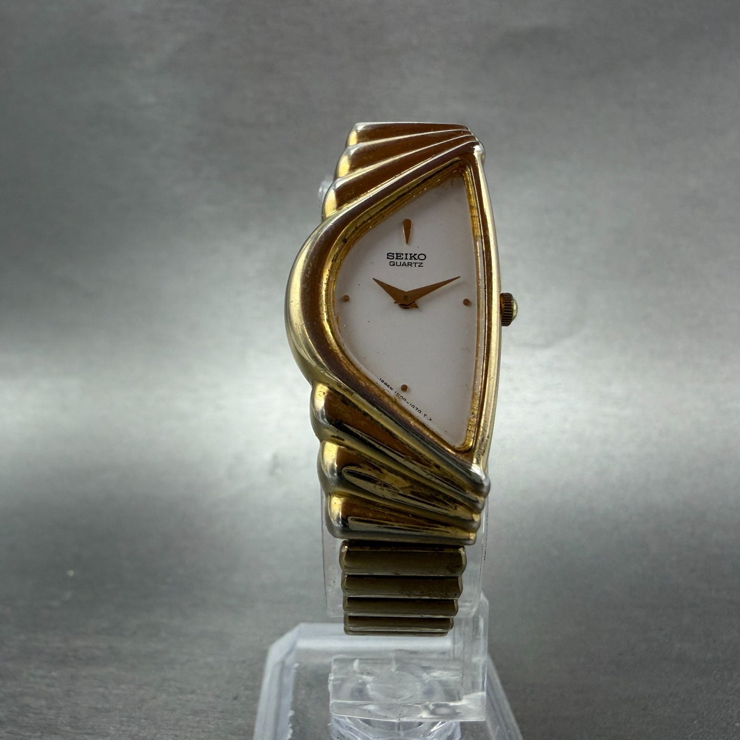 Seiko Half Moon Watch Women 19mm White Dial Gold Tone Asymmetrical New Battery5