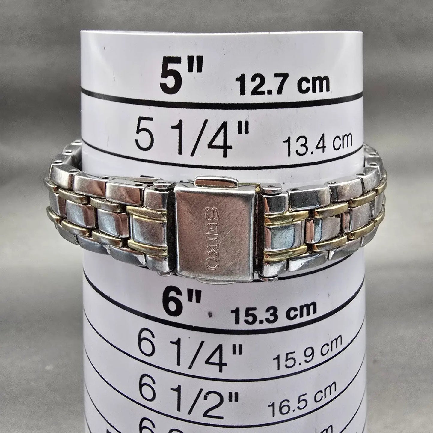 Seiko Solar Watch Women 28mm MOP Dial Two Tone Date Gemmed Round V137-0AD0 Works9