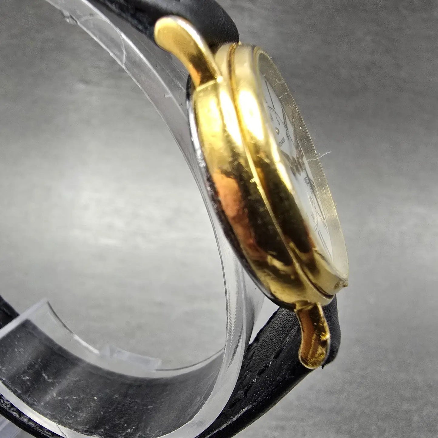 Movado Watch Women 28mm White Dial Gold Tone Round 87-47-825 Round New Battery3
