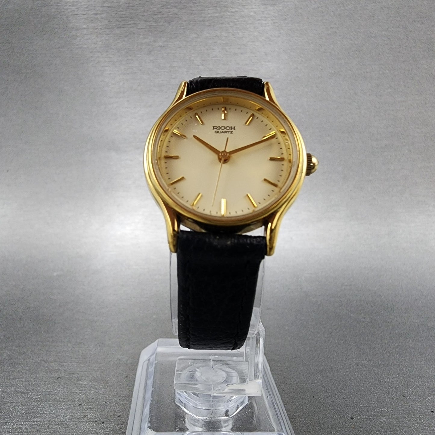 Ricoh Watch Women 25mm Champagne Gold Tone Round Leather Band New Battery6