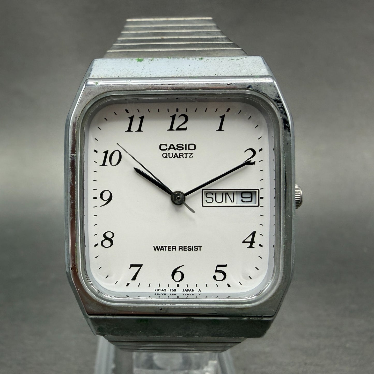 Casio MQ-518 Watch Men 30mm Silver Dial Silver Tone Rectangle Daydate New Batt R0