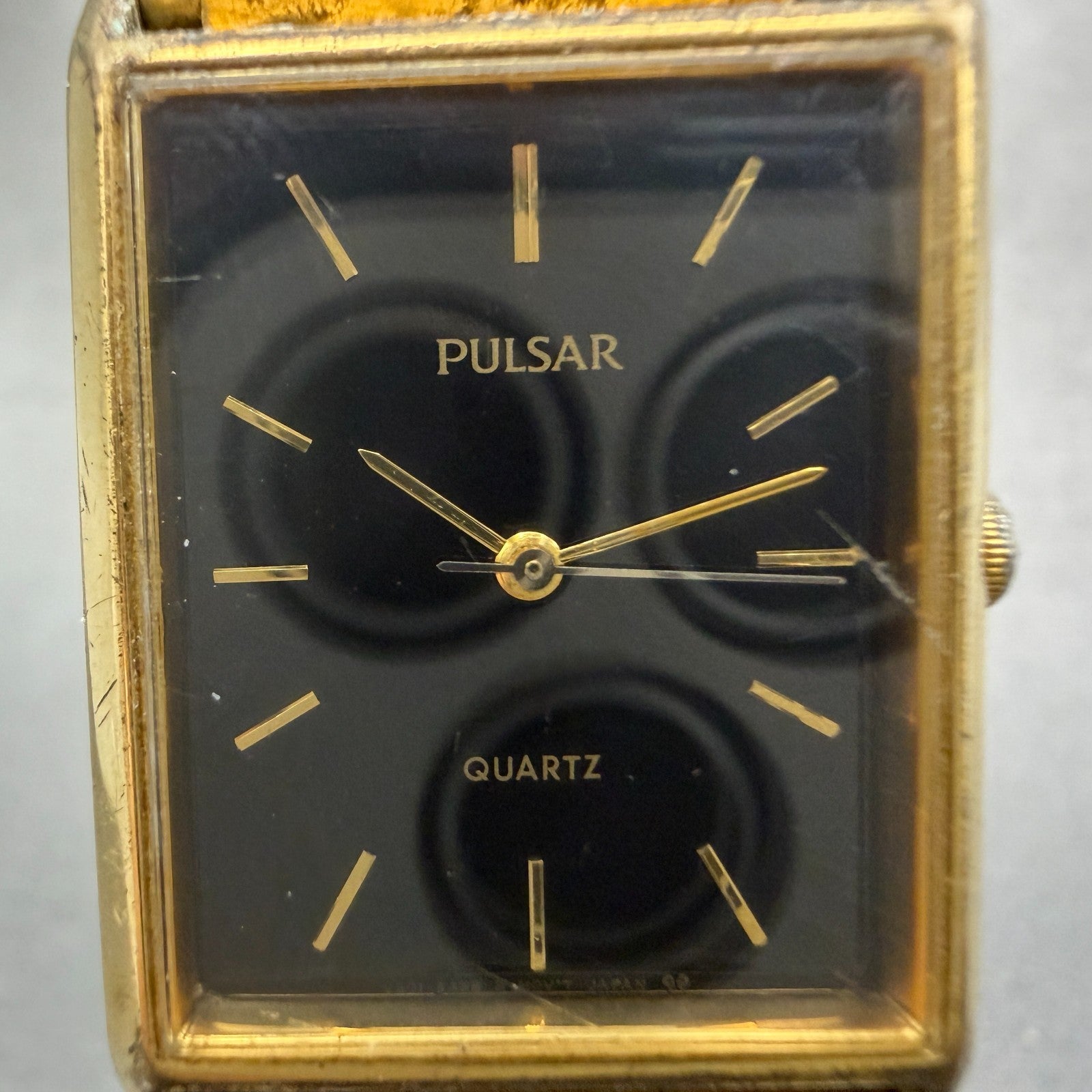 Seiko Pulsar Tank Watch Men 24mm Black Dial Gold Tone V501-5A20 New Battery VTG1