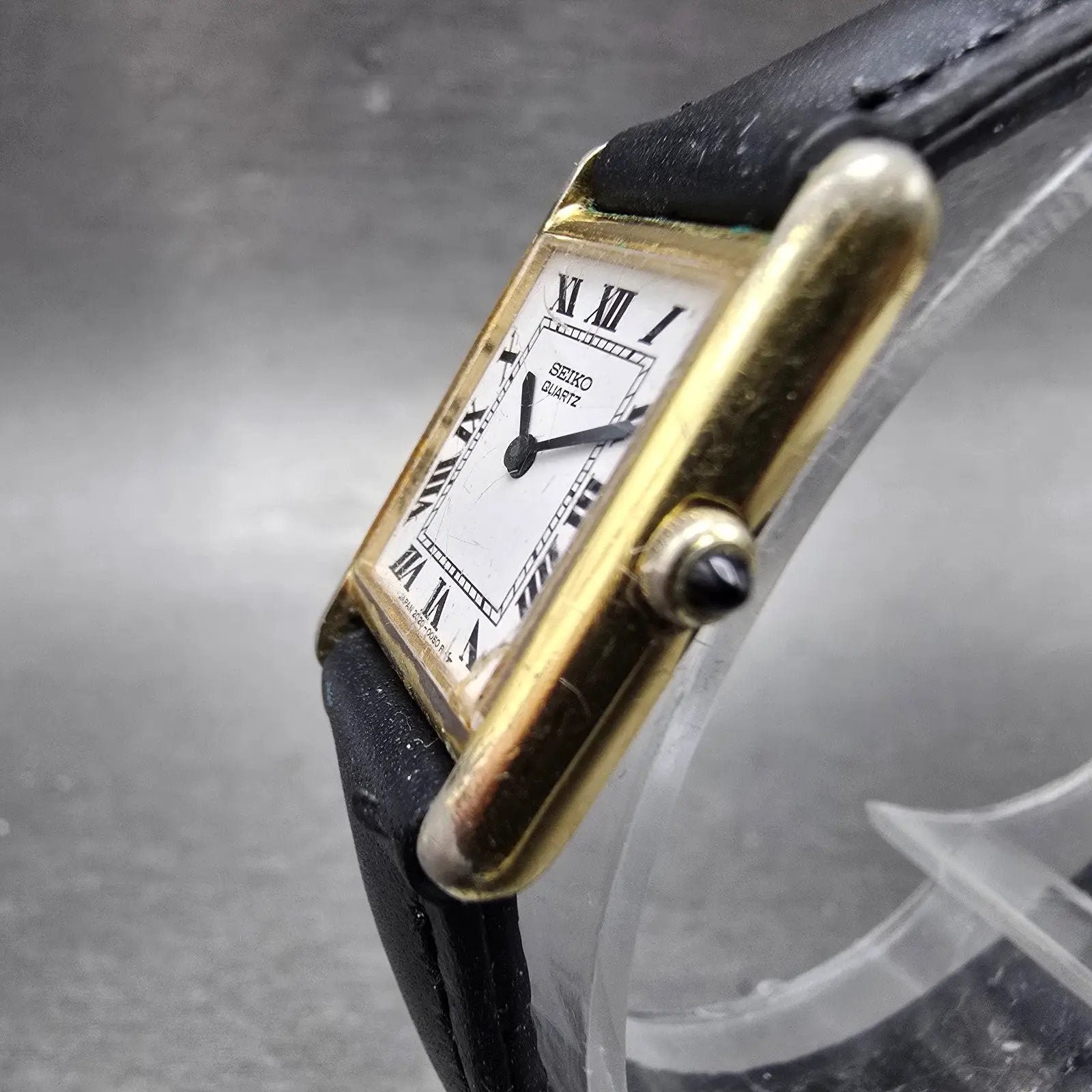 Seiko Tank Watch Women 18mm White Dial Gold Tone Rectangle 2C20-5019 New Battery2