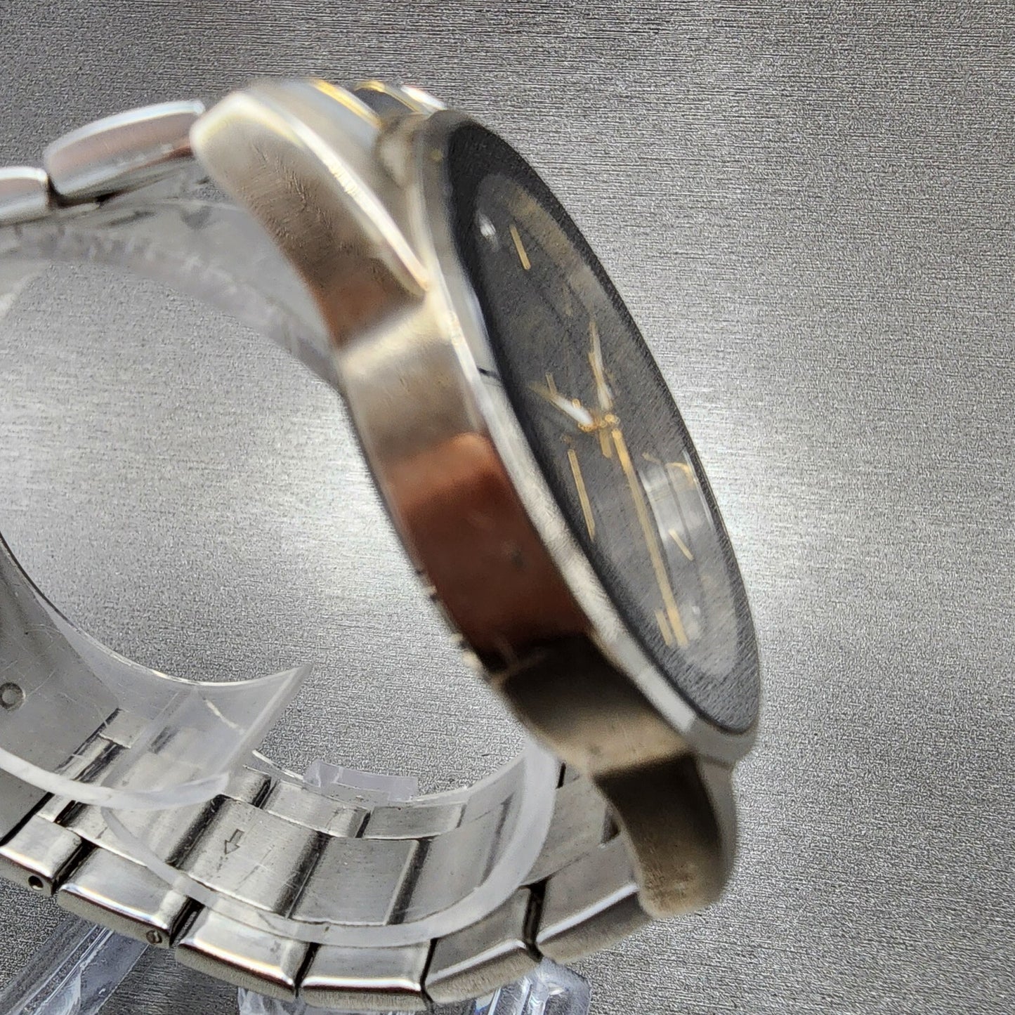 Bulova Caravelle Watch Men 40mm Black Dial two Tone Date Round 45D105 New Batt3